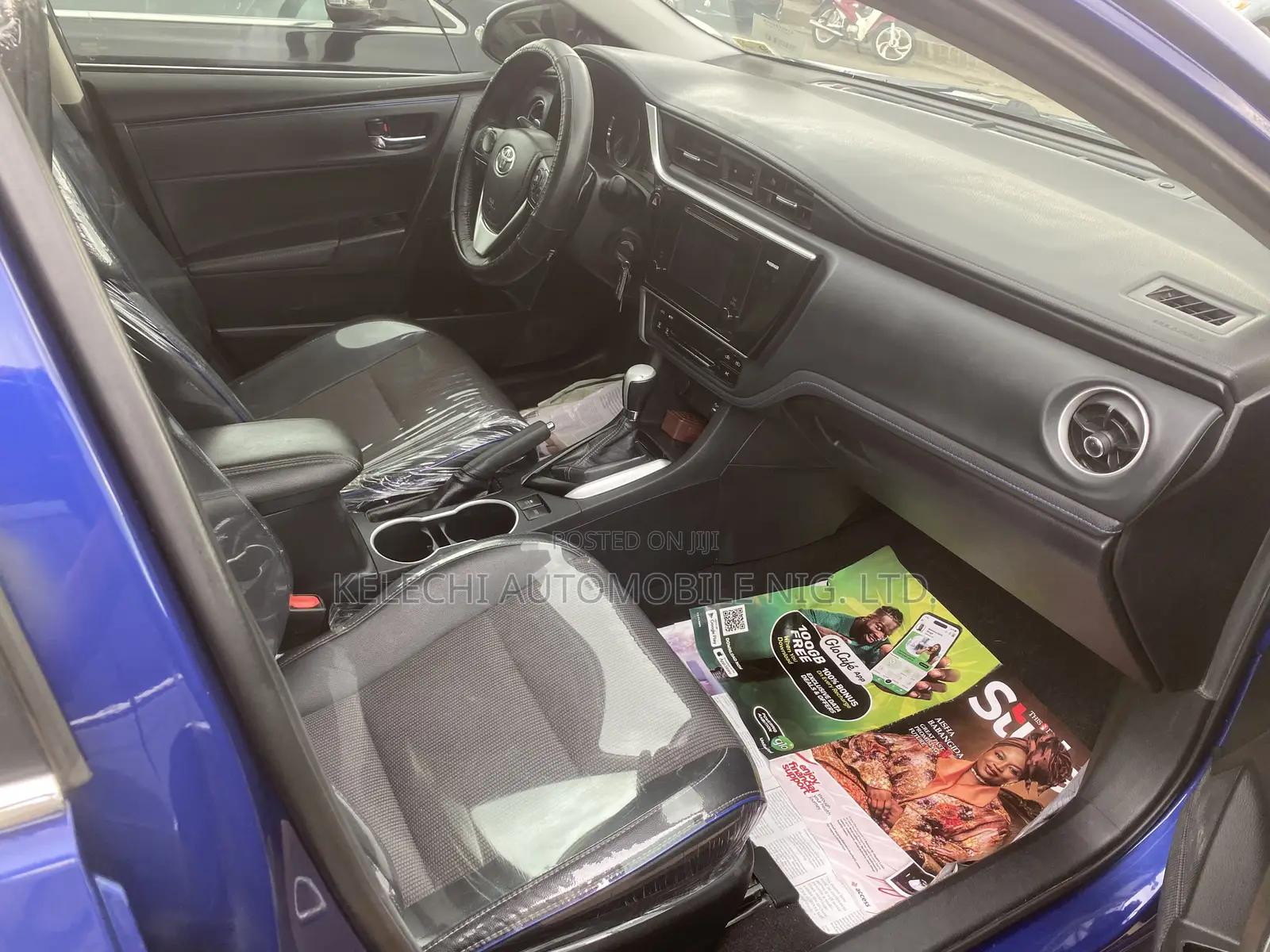 Toyota Corolla SE 4dr Sedan (1.8L 4cyl CVT) 2017 Blue