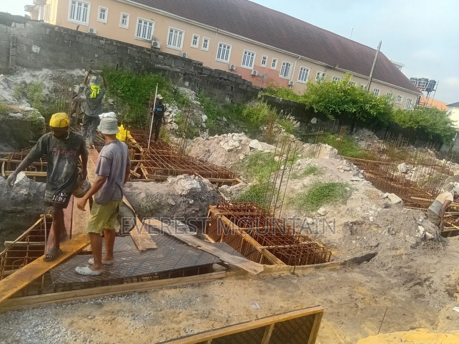 Expert on Architecture of Construction on Specific Building