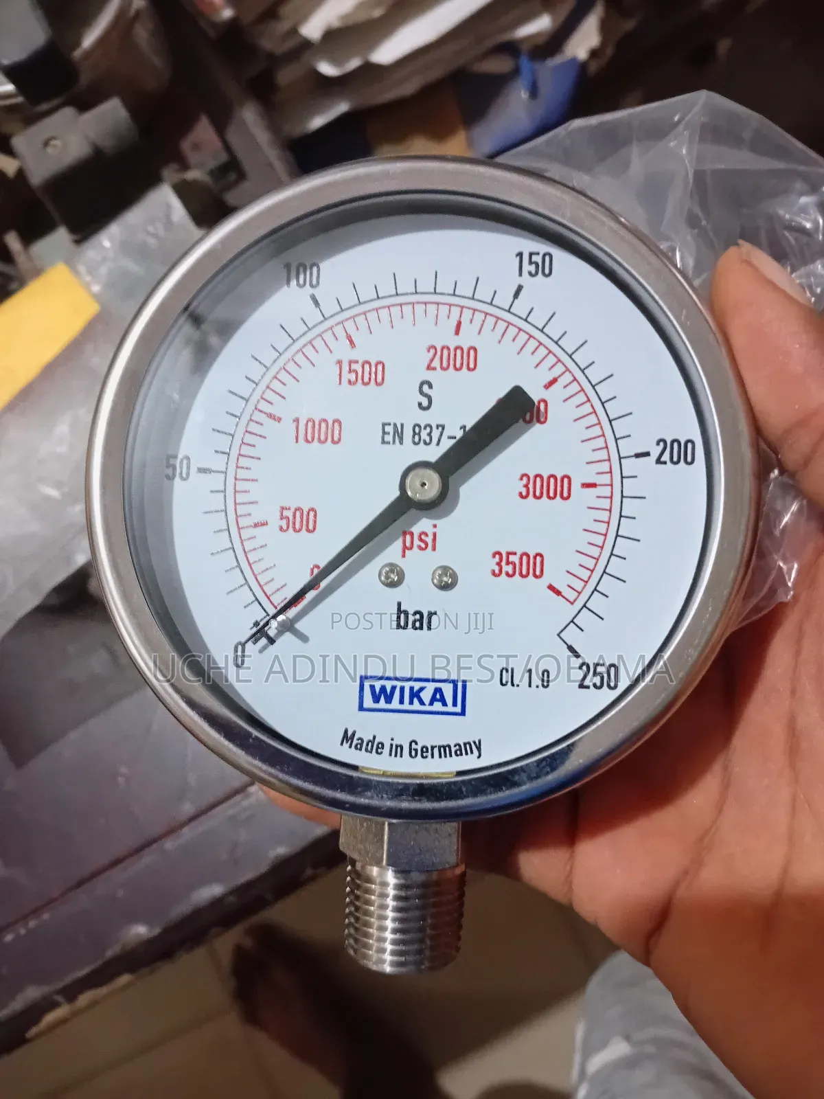 Pressure Gauge 0-250bar /3,500psi 4inches