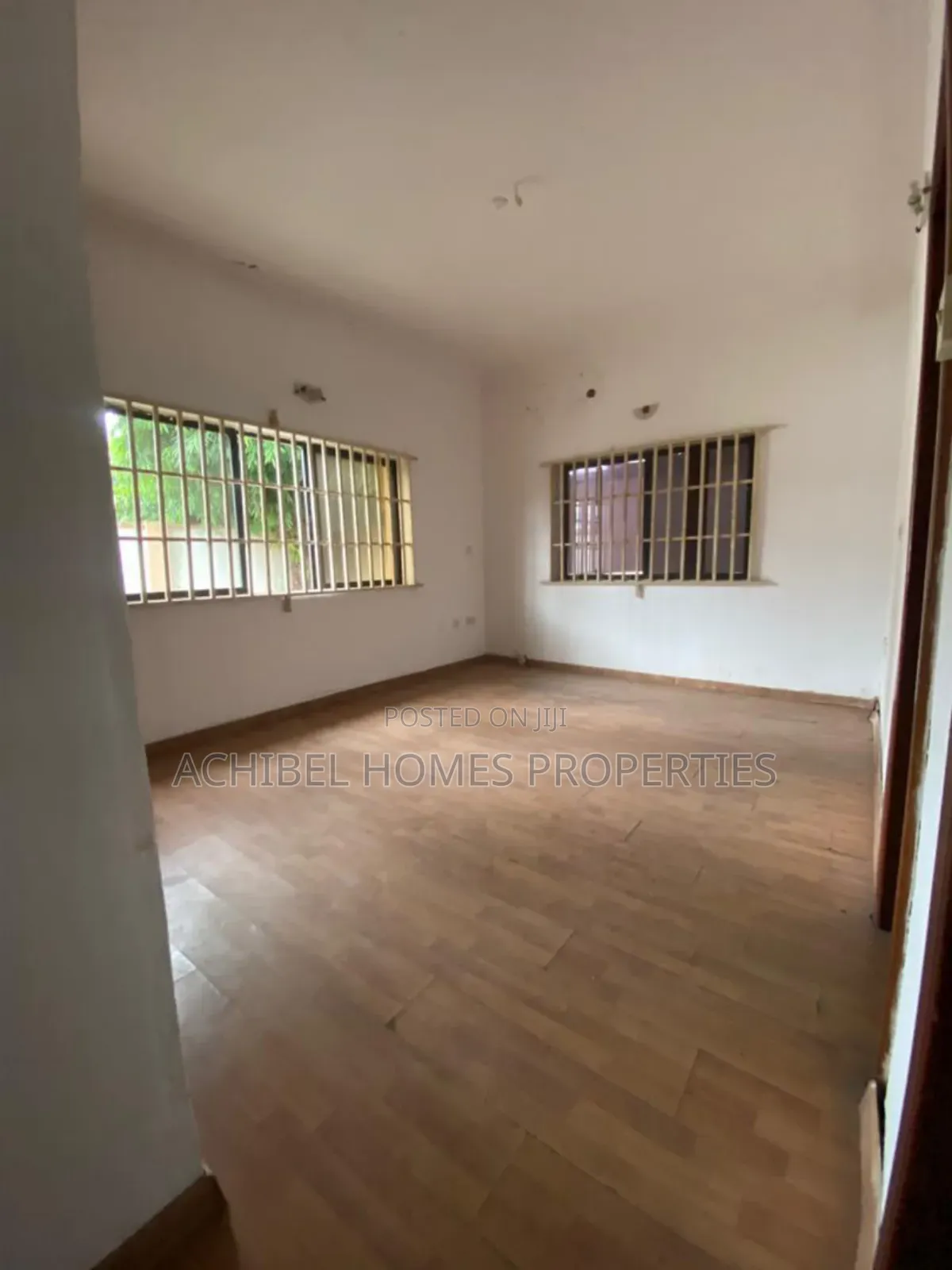 5bdrm Duplex in Parkview for rent