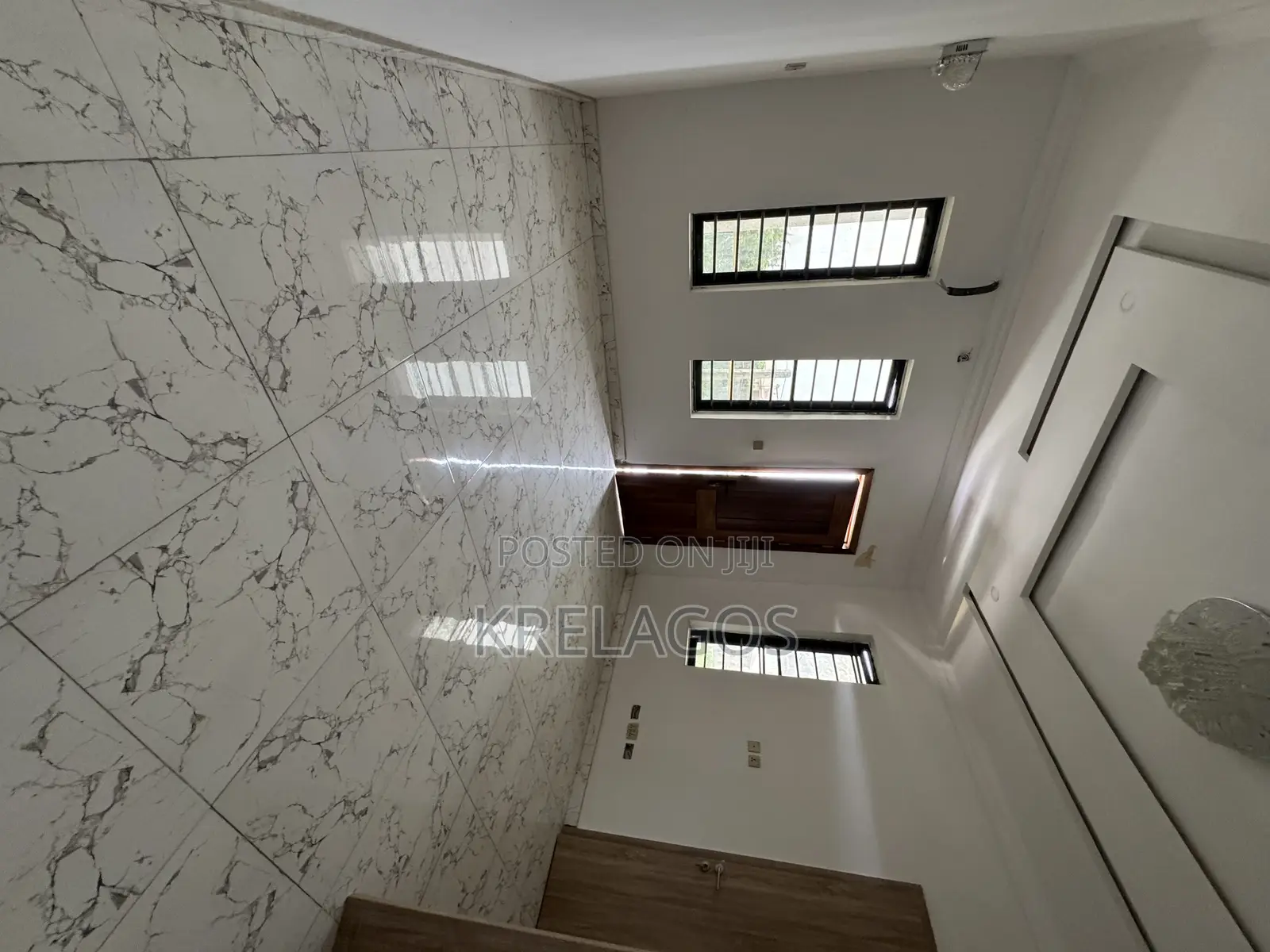 5bdrm Duplex in Sangotedo for sale