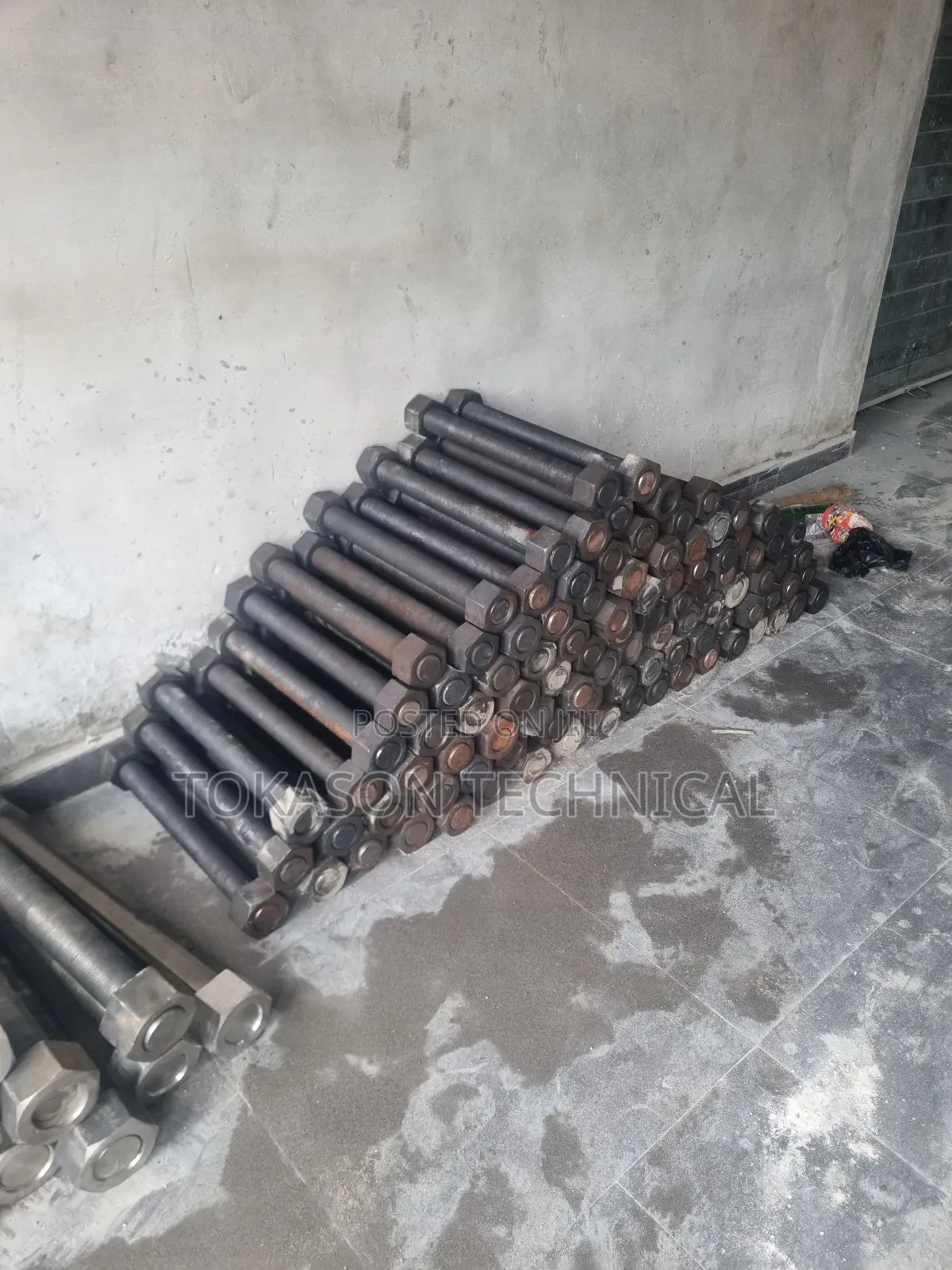 Industrial Stud Bolts