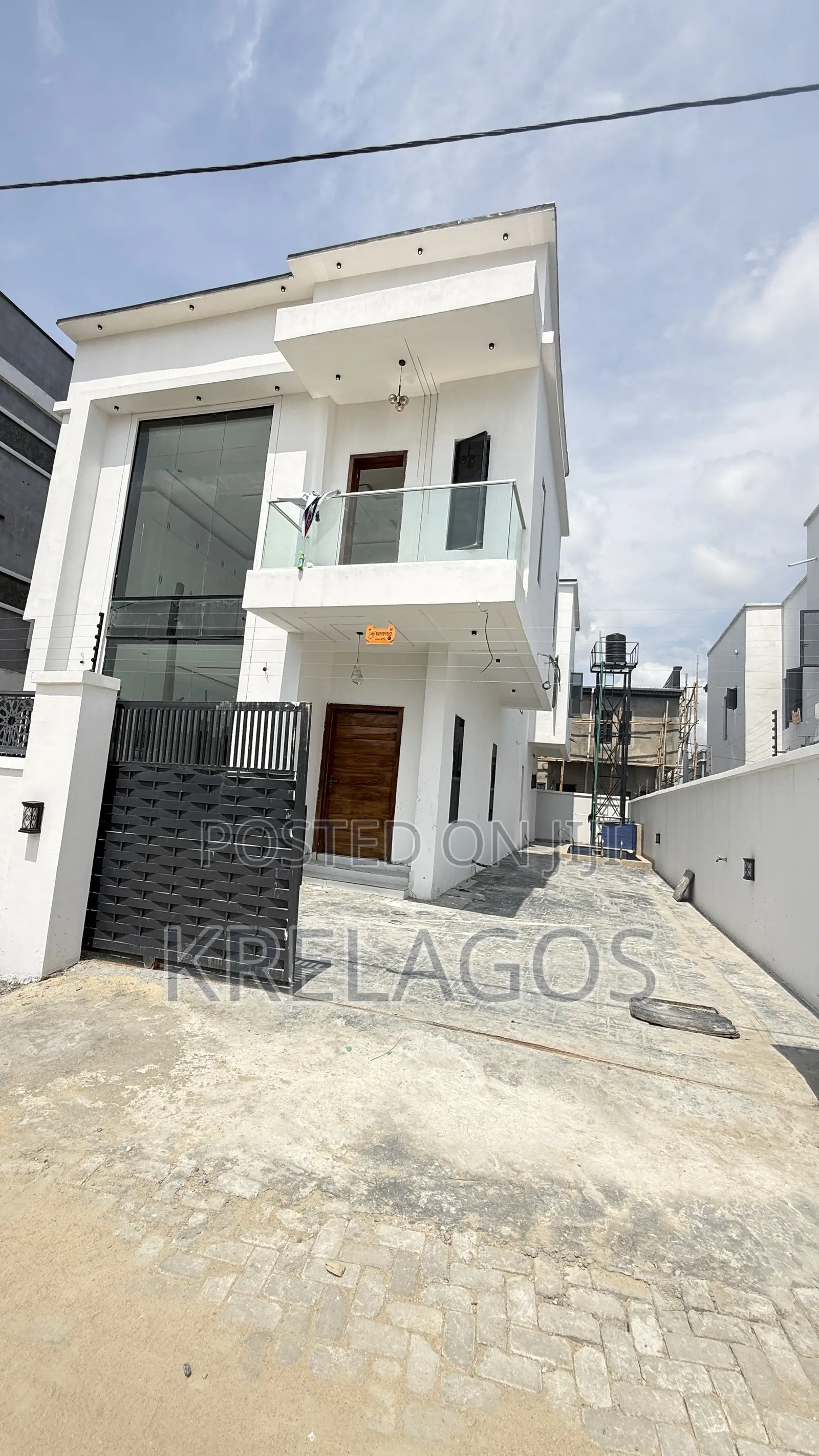 4bdrm Duplex in Sangotedo for sale