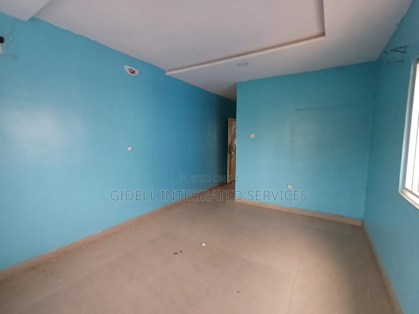 2 Bedroom Flat for Office Use
