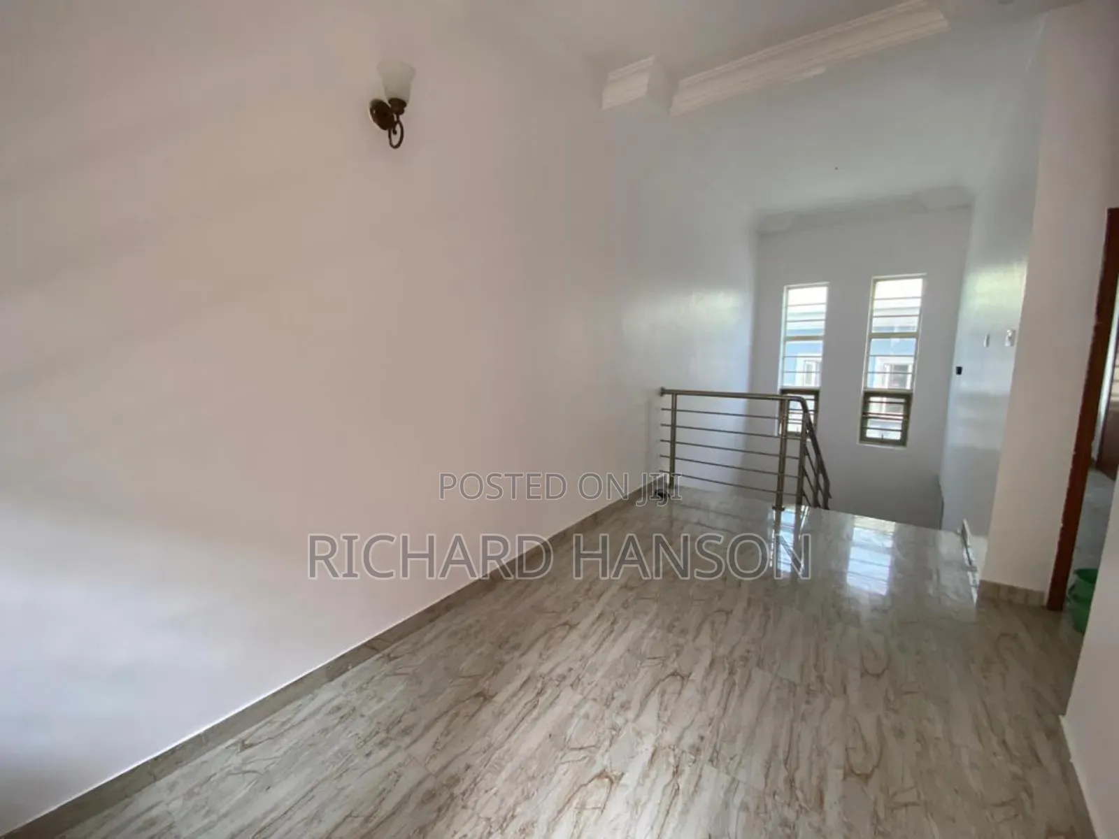 3bdrm Duplex in Madam Cel, Agungi for rent