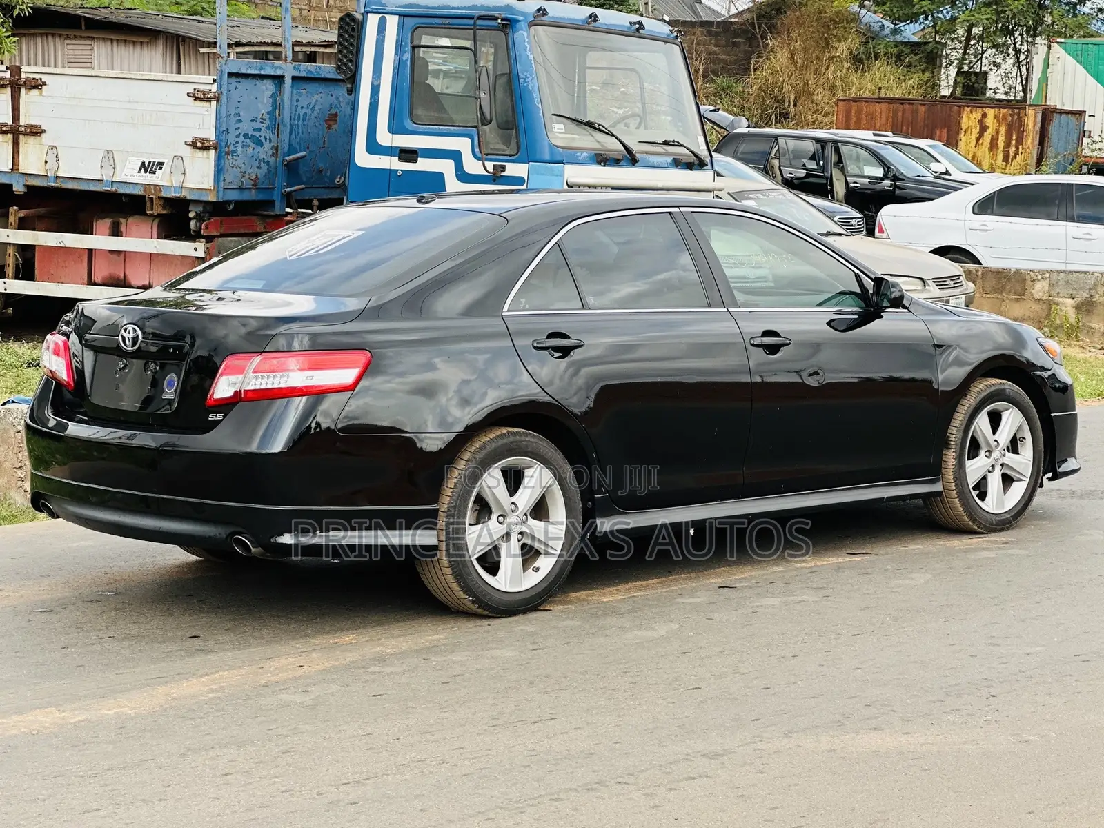 Toyota Camry SE 4dr Sedan (2.5L 4cyl 6A) 2011 Black
