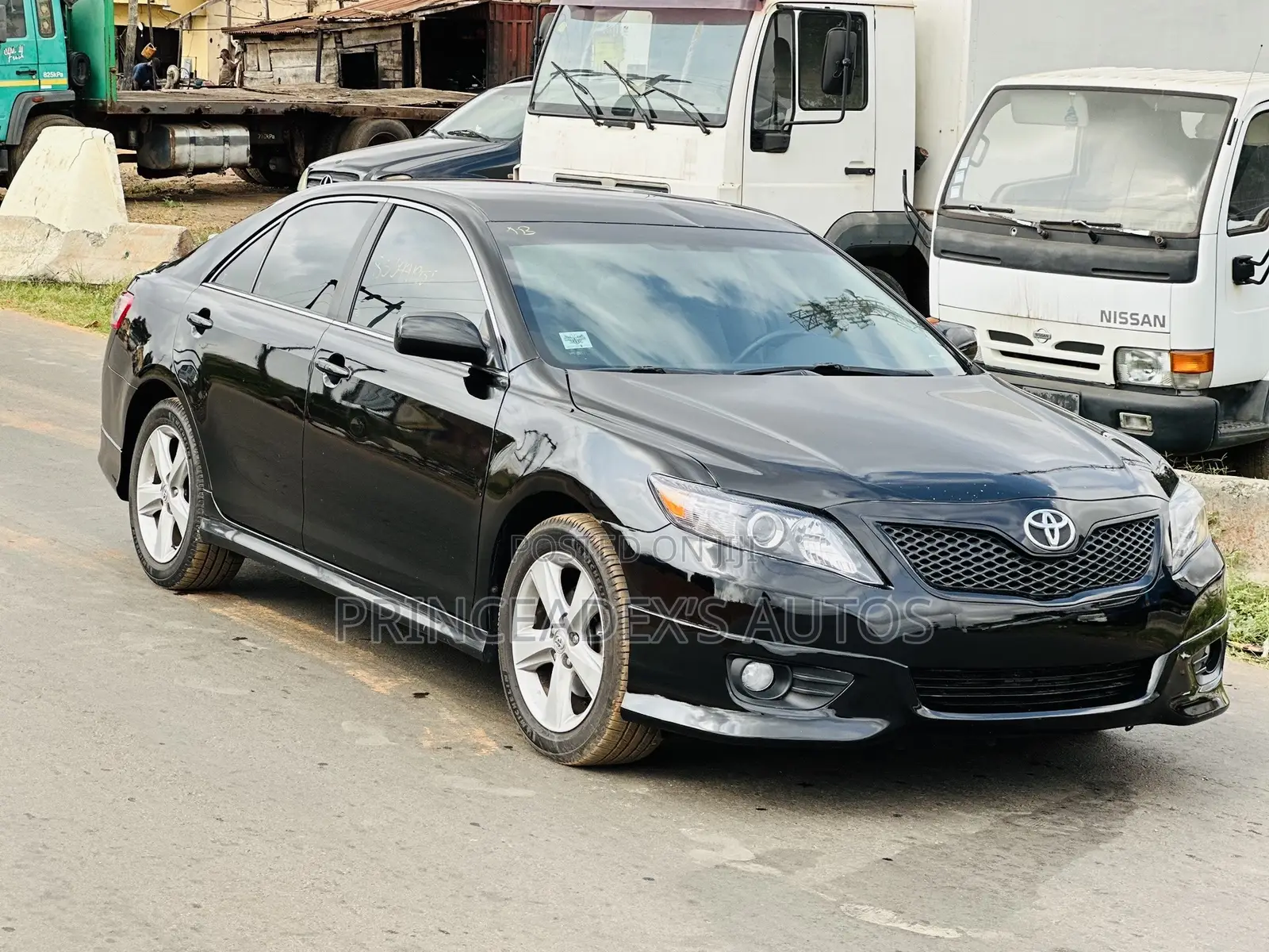 Toyota Camry SE 4dr Sedan (2.5L 4cyl 6A) 2011 Black