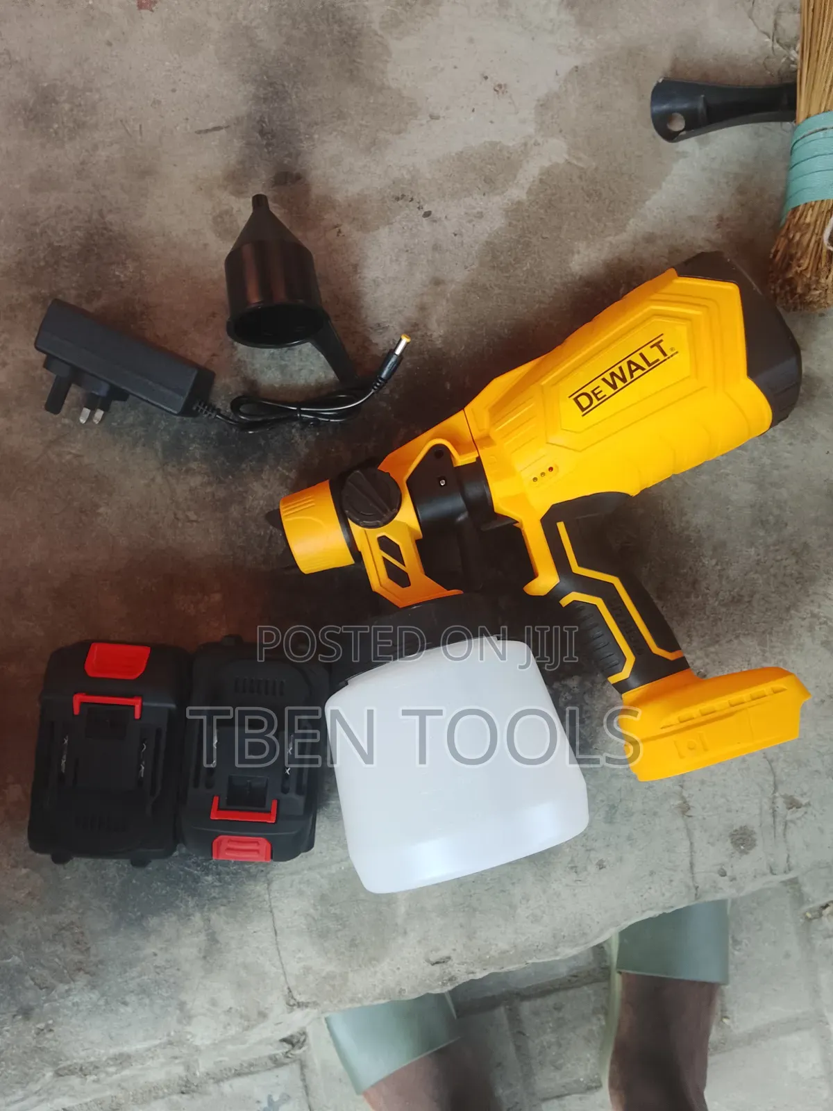 Dewalt Cordless Electric Paint Sprayer Kit