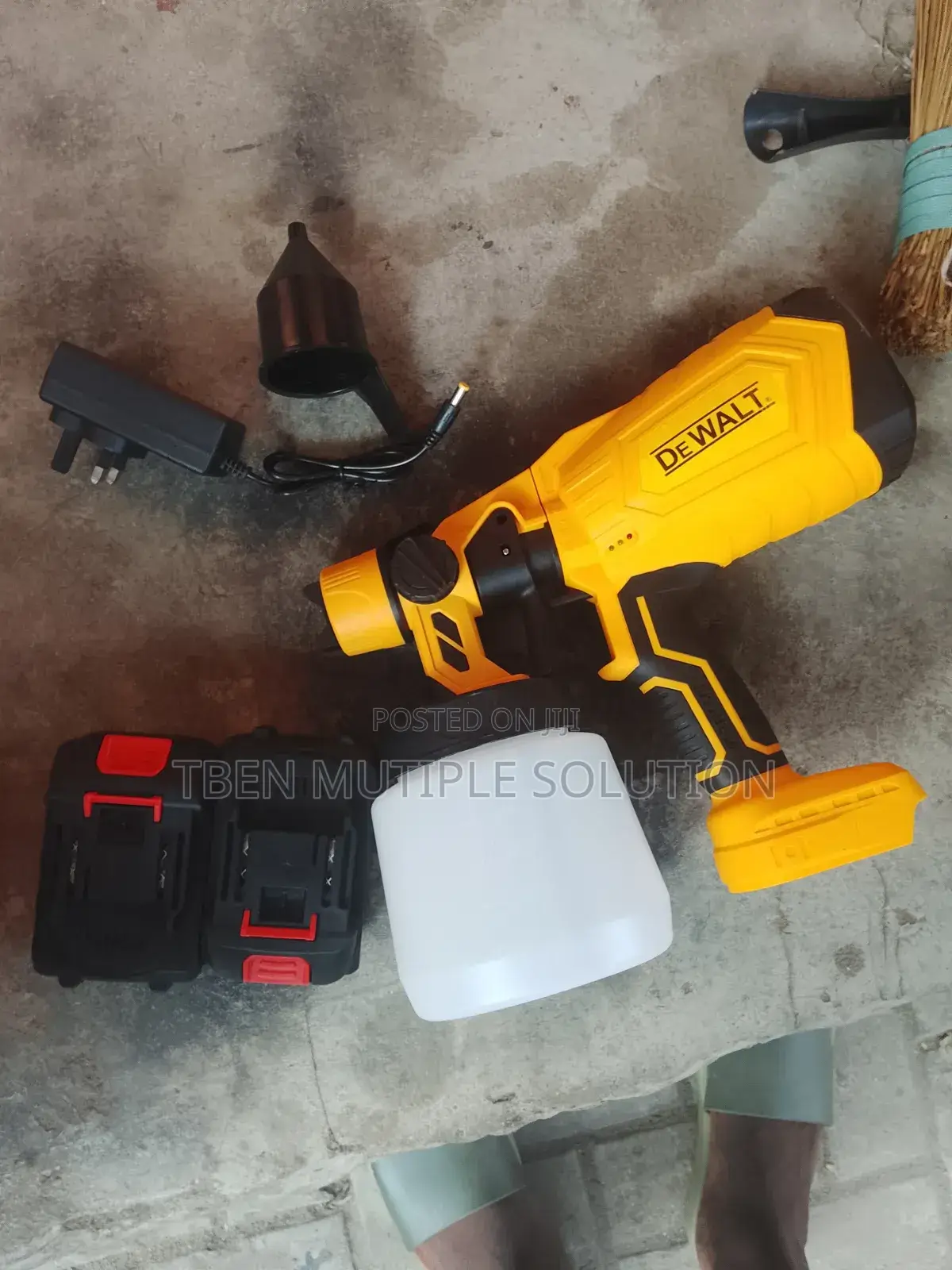 Dewalt Cordless Electric Paint Sprayer Kit