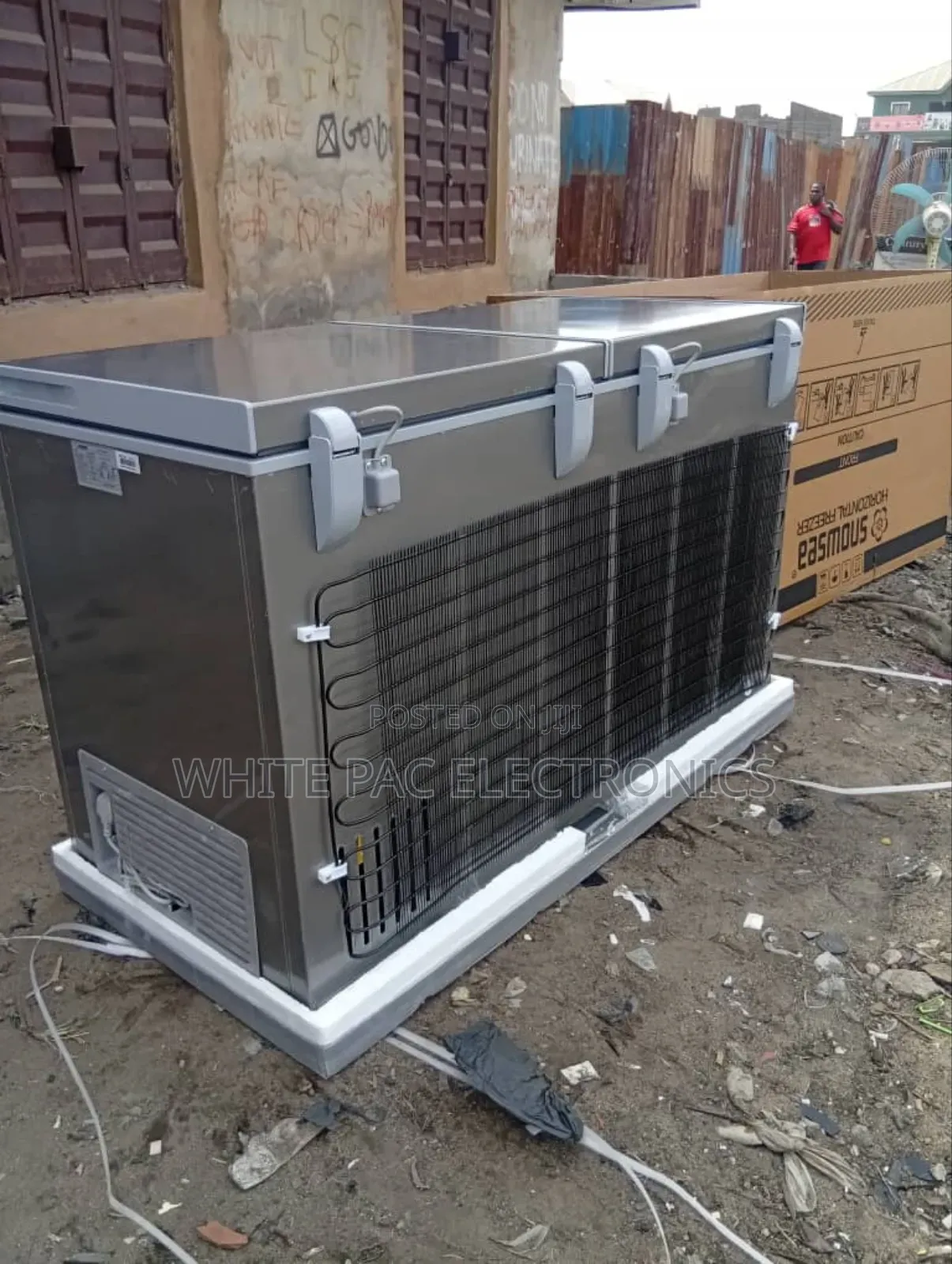 Snowsea Deep Freezer 600 L Double Door Inner Glass Door Super Cooling