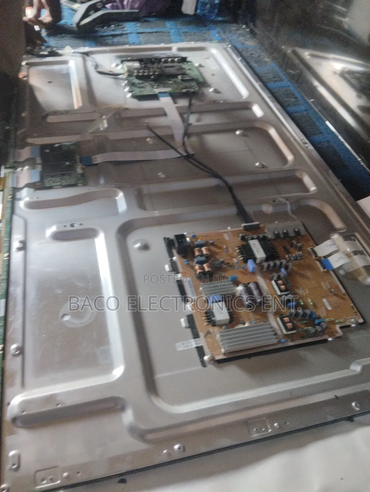 * Samsung 55 Inche Full Smart Tv