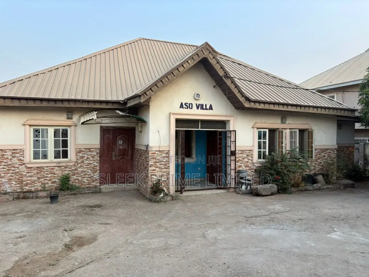 Furnished 3bdrm Bungalow in FHA for sale
