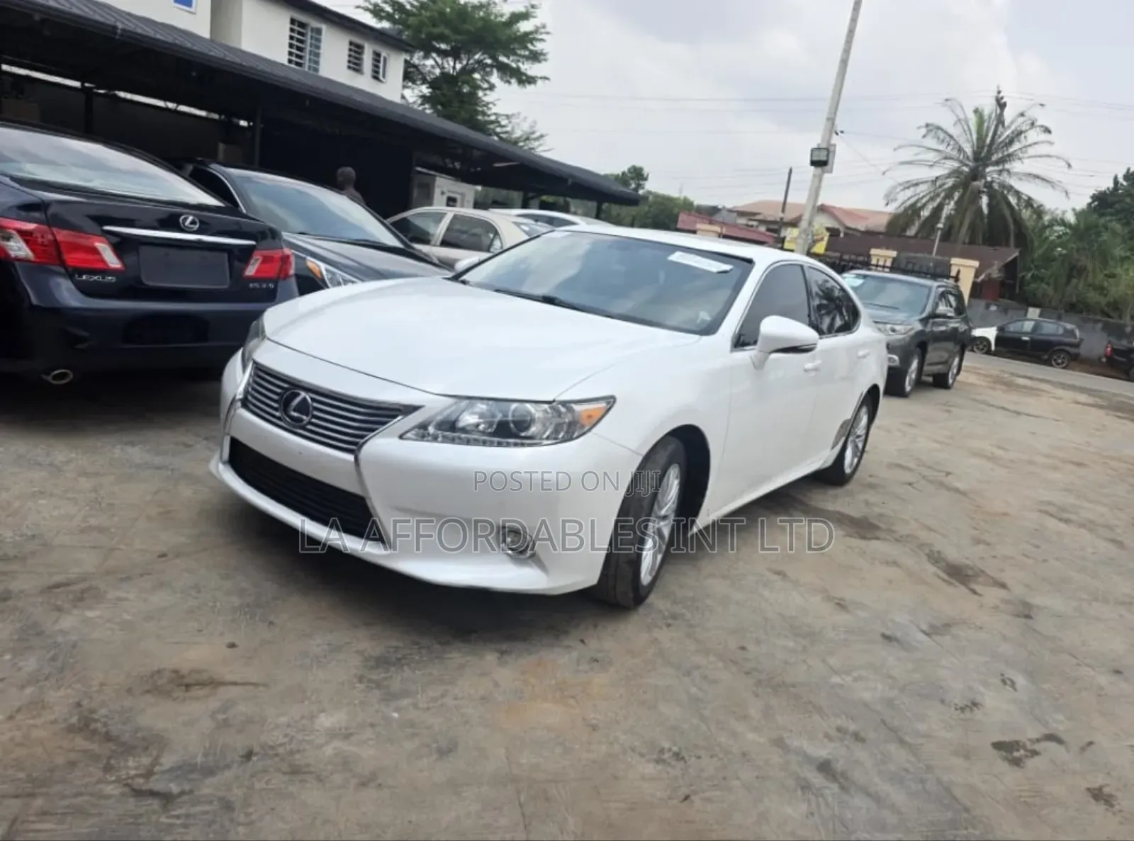 Lexus ES 350 FWD 2014 White