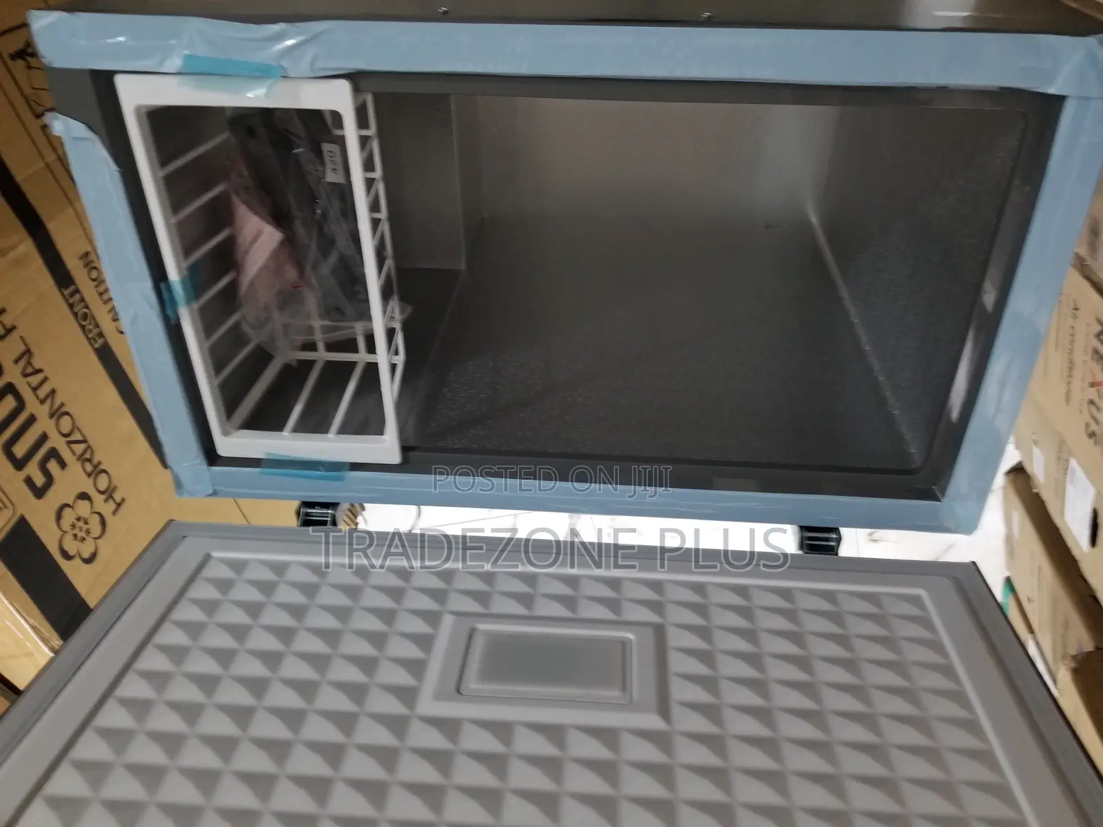 Aeon 200l Grey Chest Freezer – Large Capacity Deep Freezer