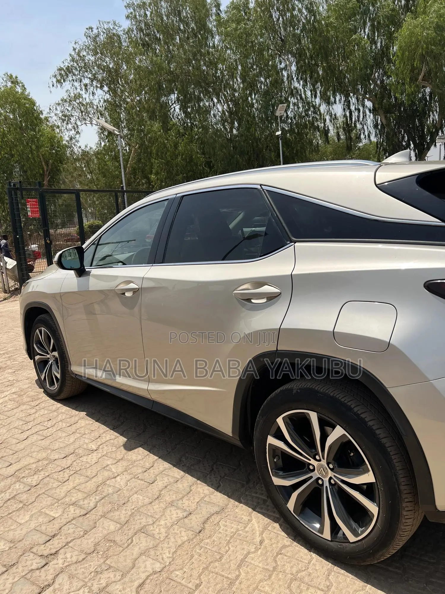 Lexus RX 350 FWD 2017 Gold