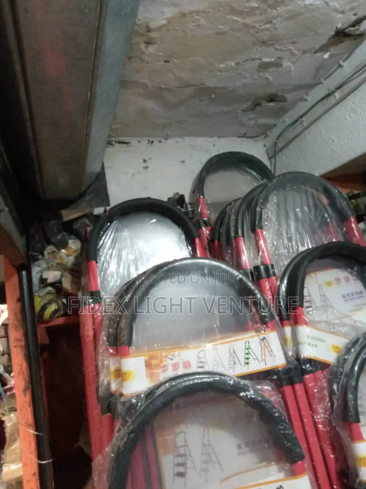 Foldable Ladders For Shops And Others