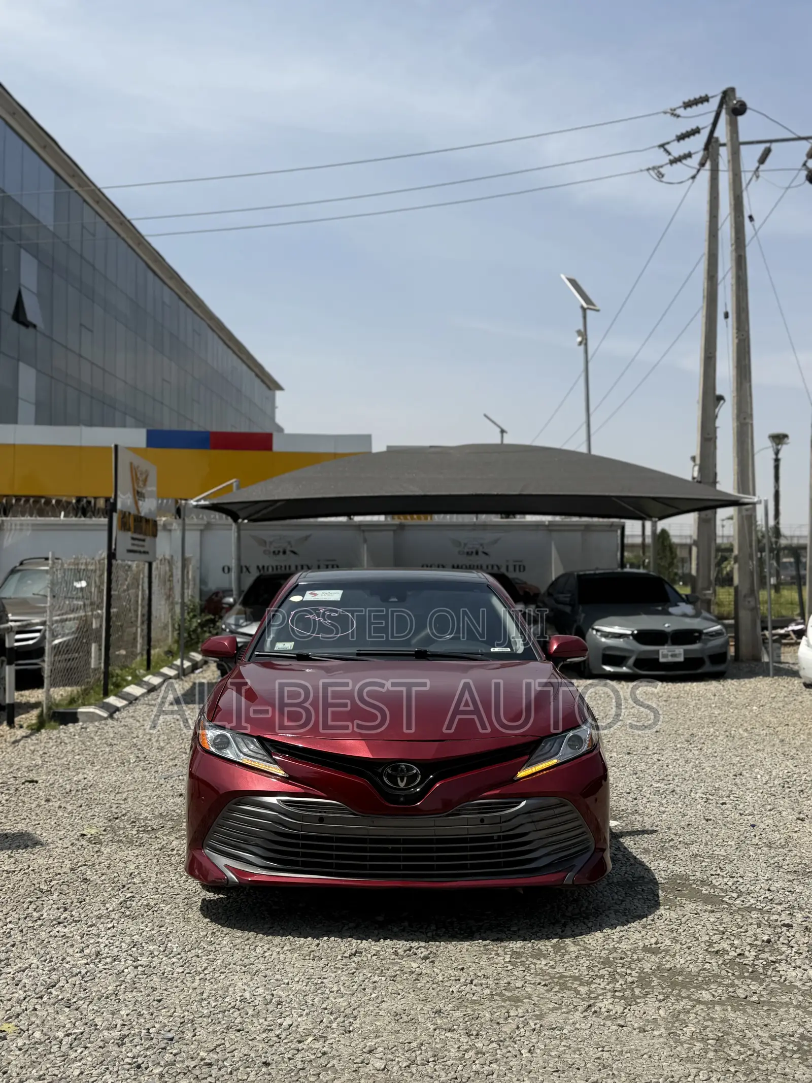 Toyota Camry XLE V6 FWD (3.5L 6cyl 8AM) 2018 Red