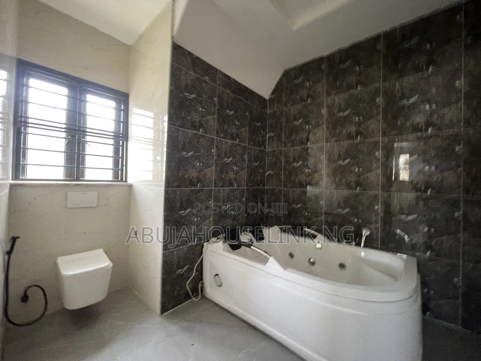 7bdrm Duplex in Efab Metropolis, Karsana for sale