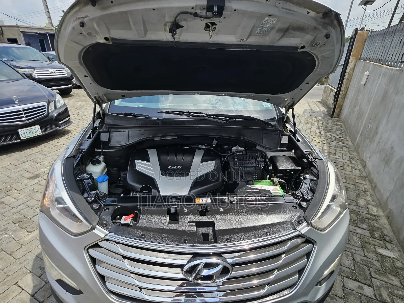 Hyundai Santa Fe Limited 4dr SUV (3.3L 6cyl 6A) 2014 Silver