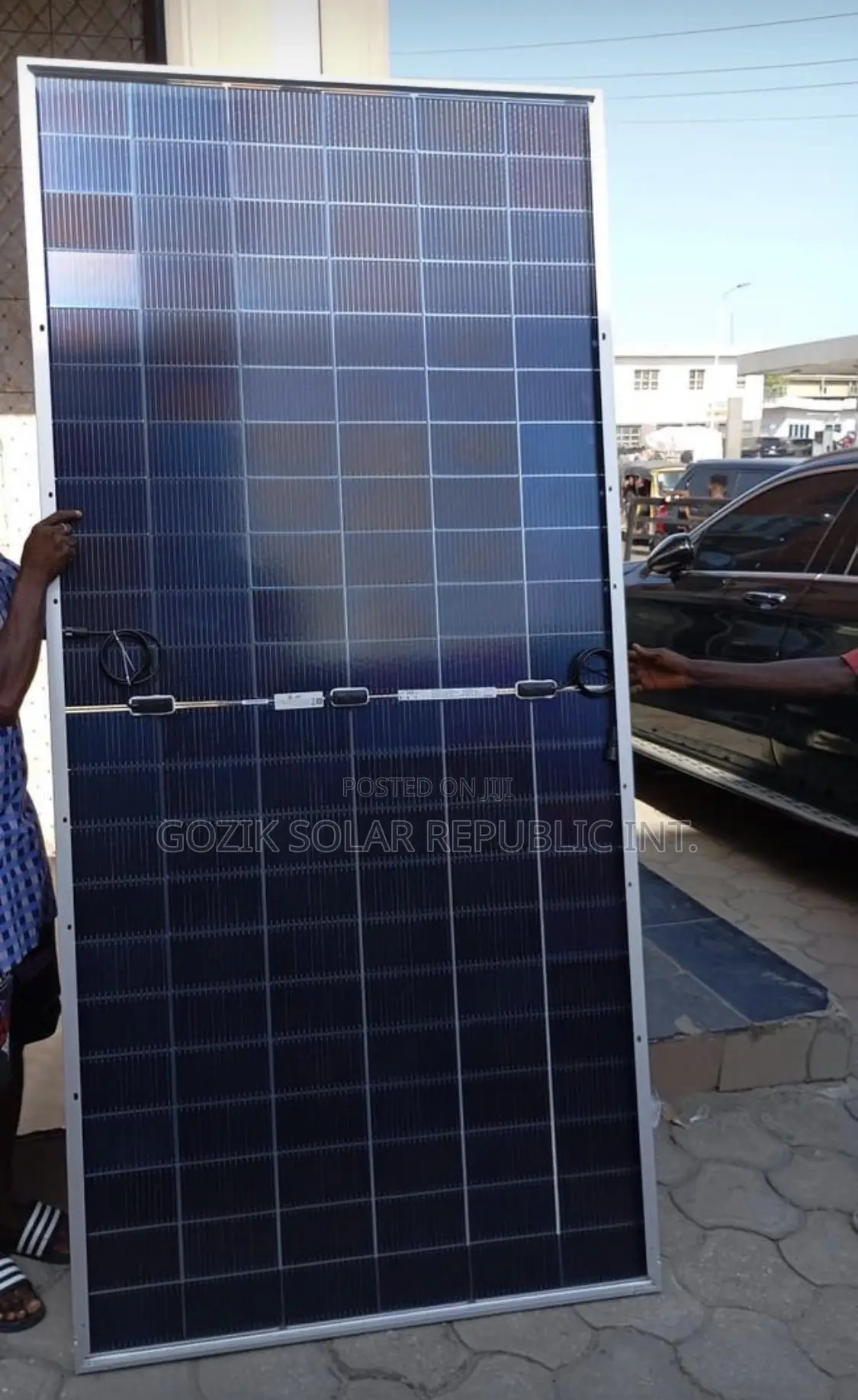 Jinko 590w Biafecial Solar Panels