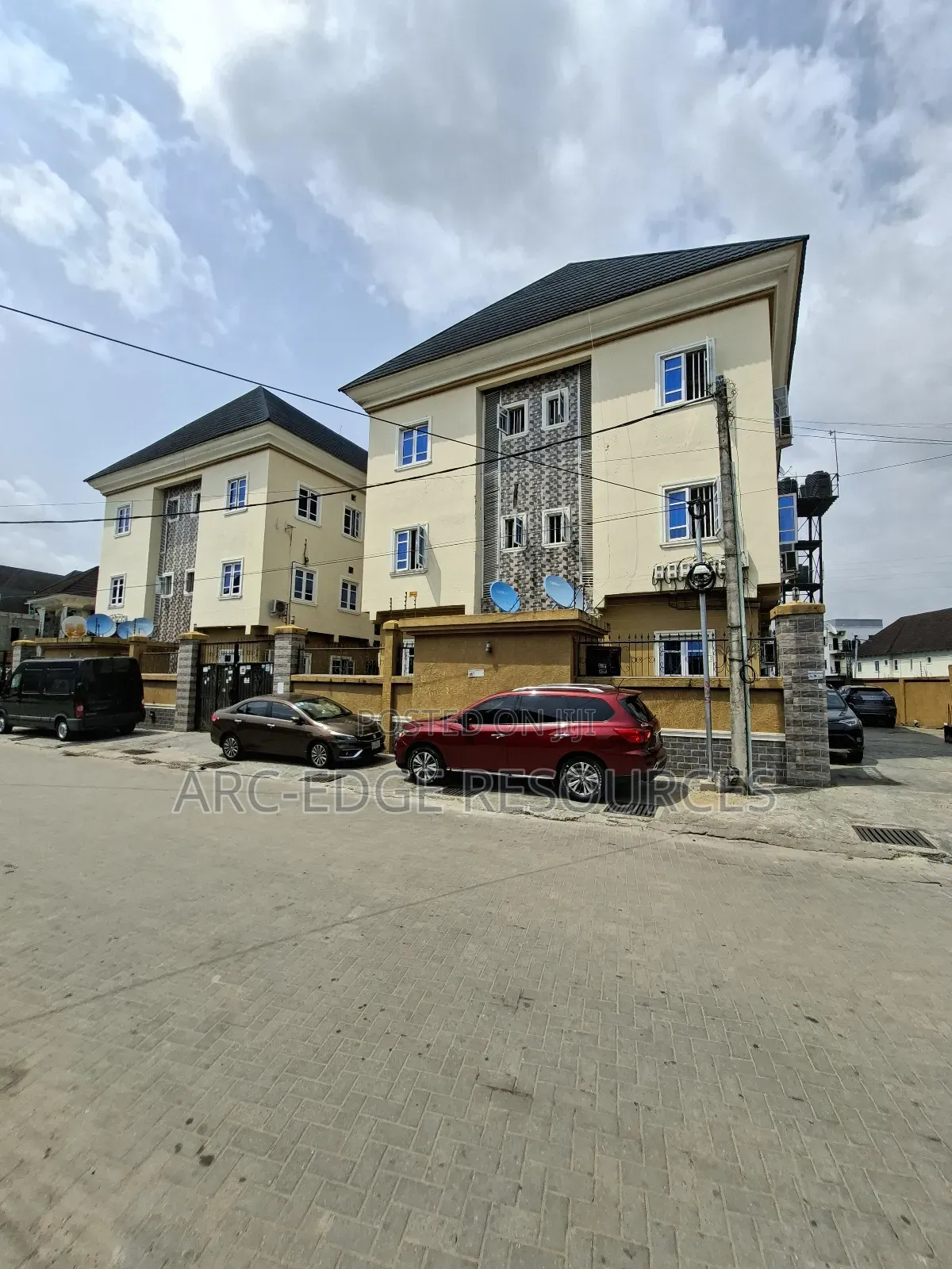 2bdrm Block of Flats in Ago Palace for sale