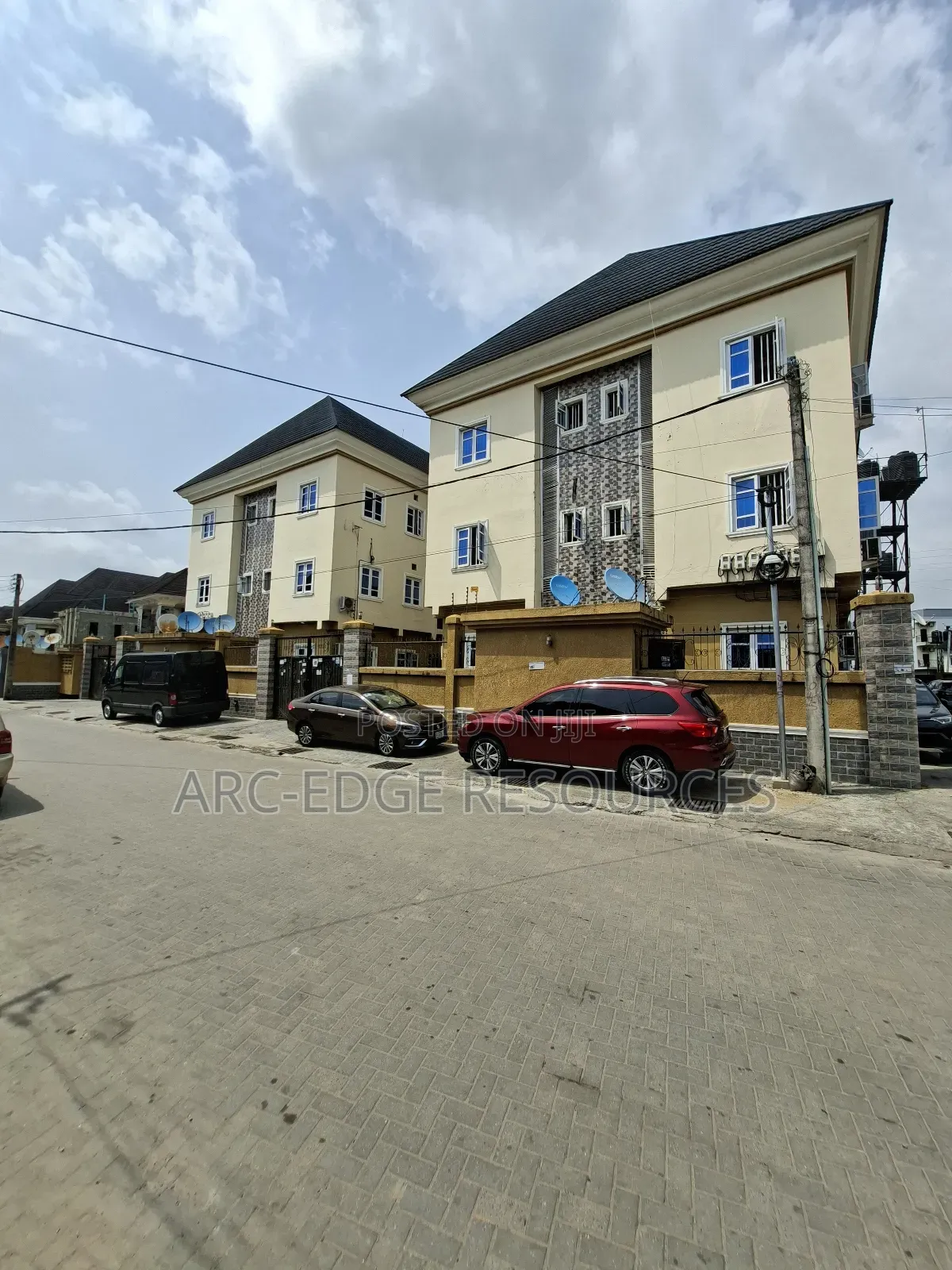 2bdrm Block of Flats in Ago Palace for sale