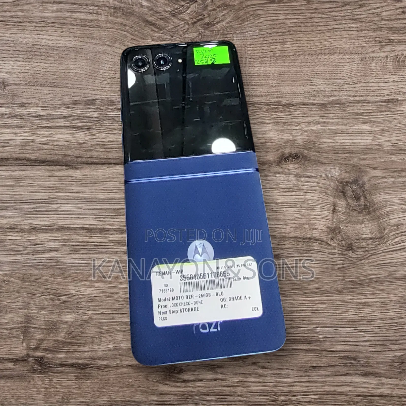 Motorola Razr 2024 256 GB Blue