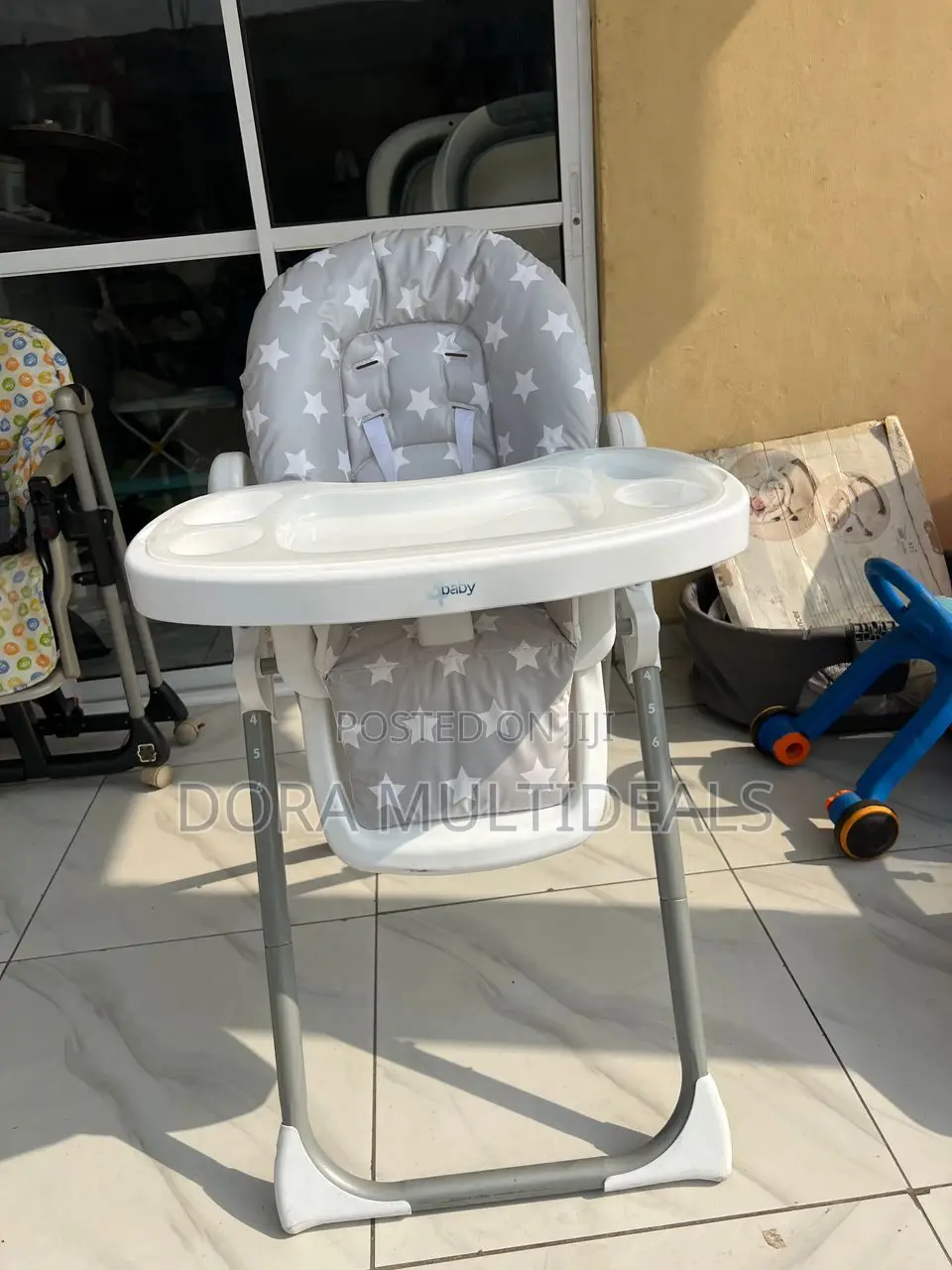 4baby Convertible Feeding and Relaxation High Chair With Double Tray