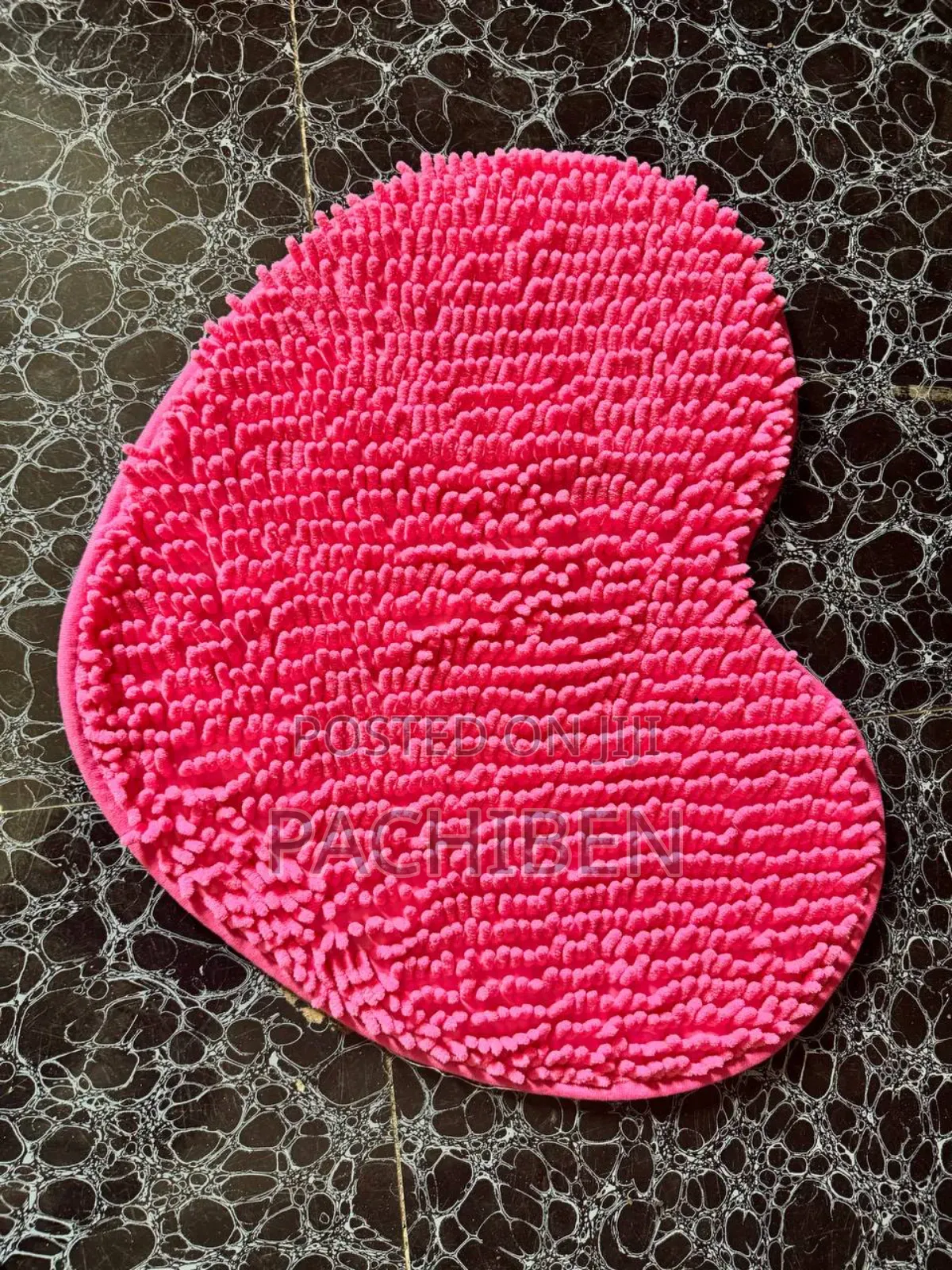 Love Shaped Flurry Mat