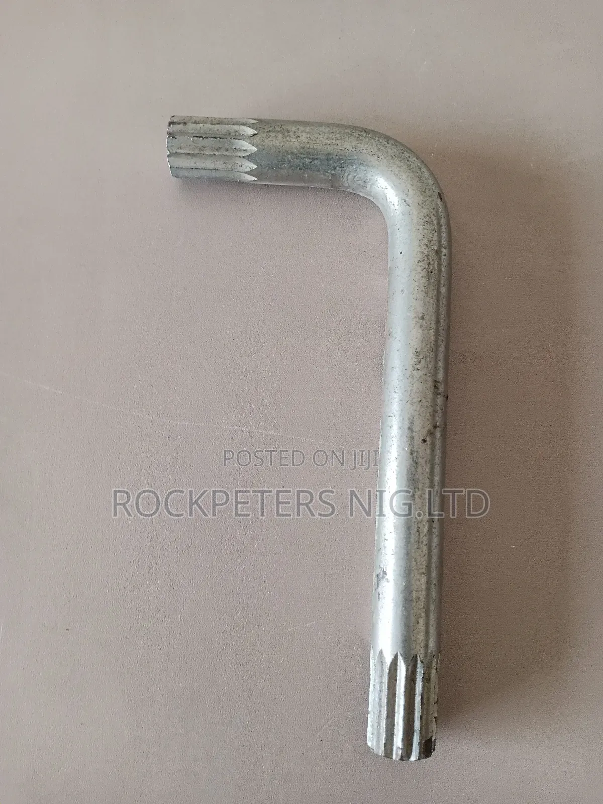 Elora Chrome-vanadium "L" Star Wrench - 16mm