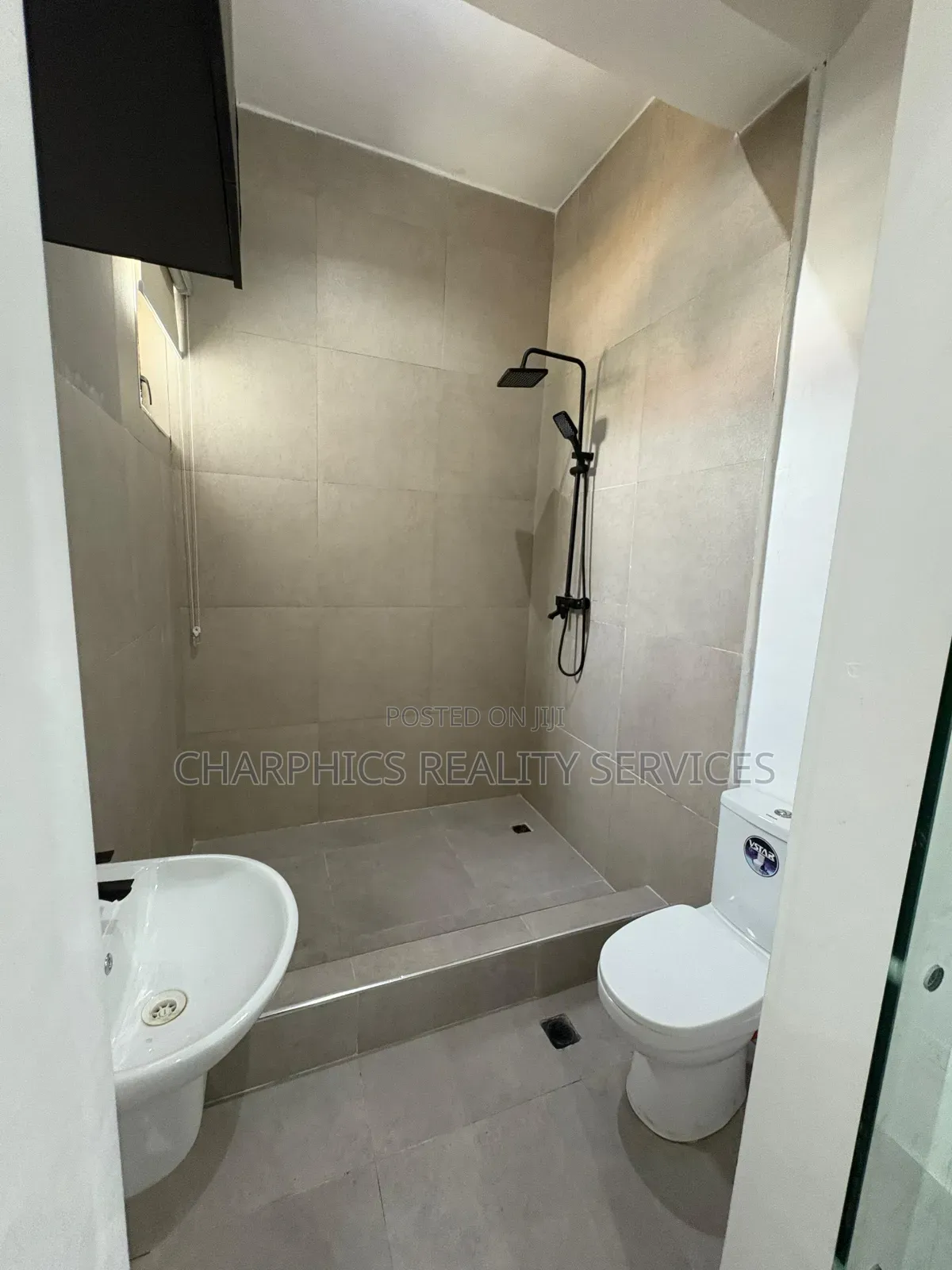 2bdrm Apartment in Ikate for sale
