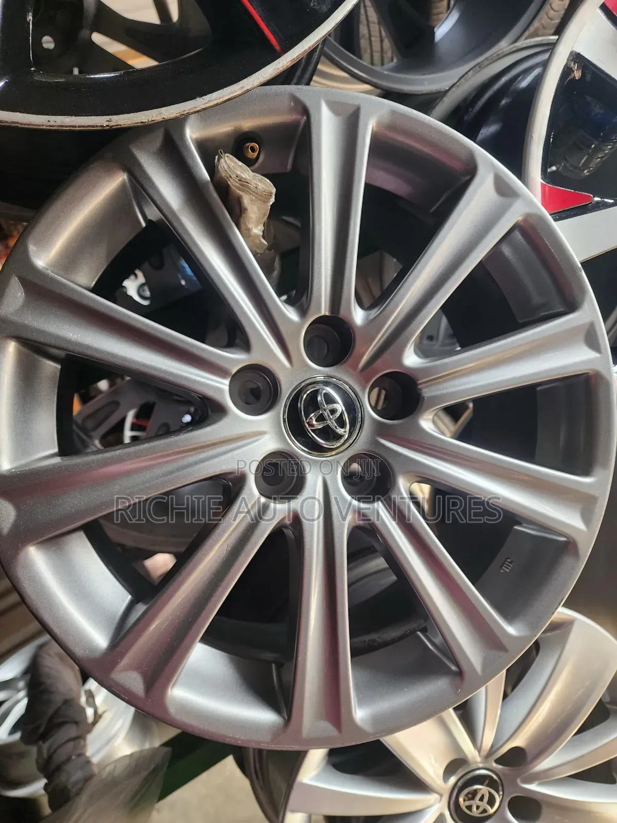 17inch Toyota Rim.