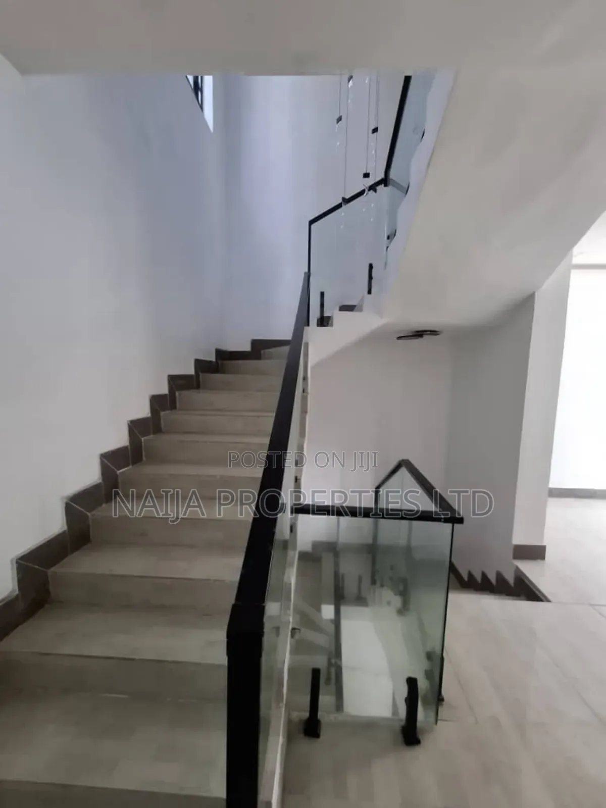 5bdrm Duplex in Lekki Phase 1 for rent