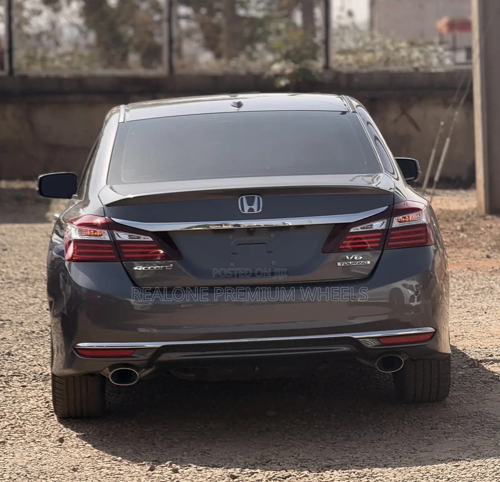 Honda Accord Touring V6 4dr Sedan FWD (3.5L 6cyl 6A) 2017 Gray