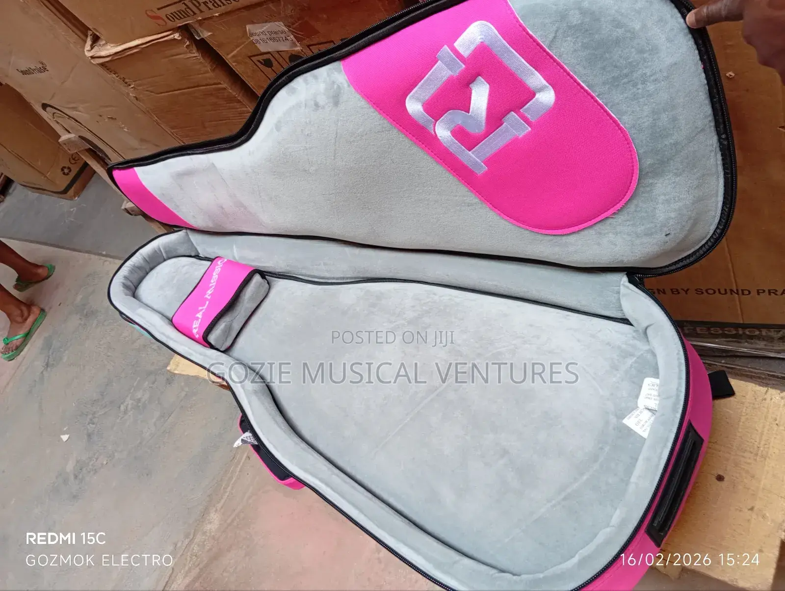 Real Mission Padded Guitar Bag With Quality.