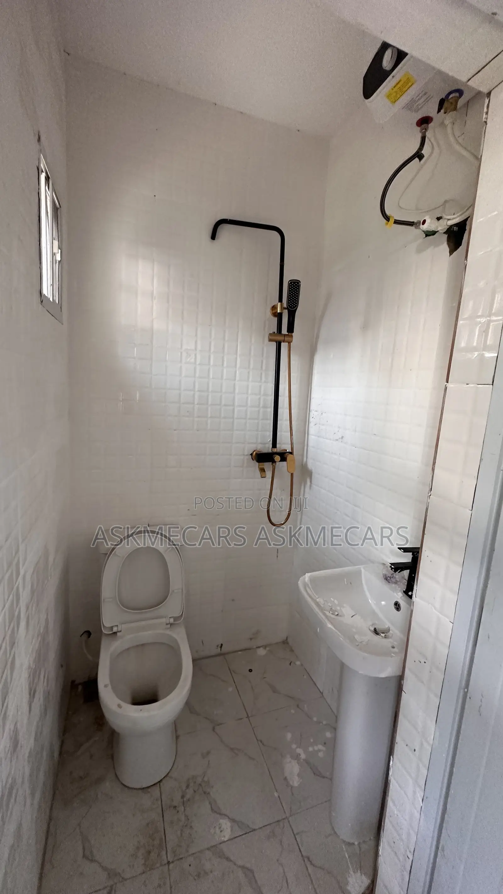 Mini Flat in Blenco, Ajah for rent