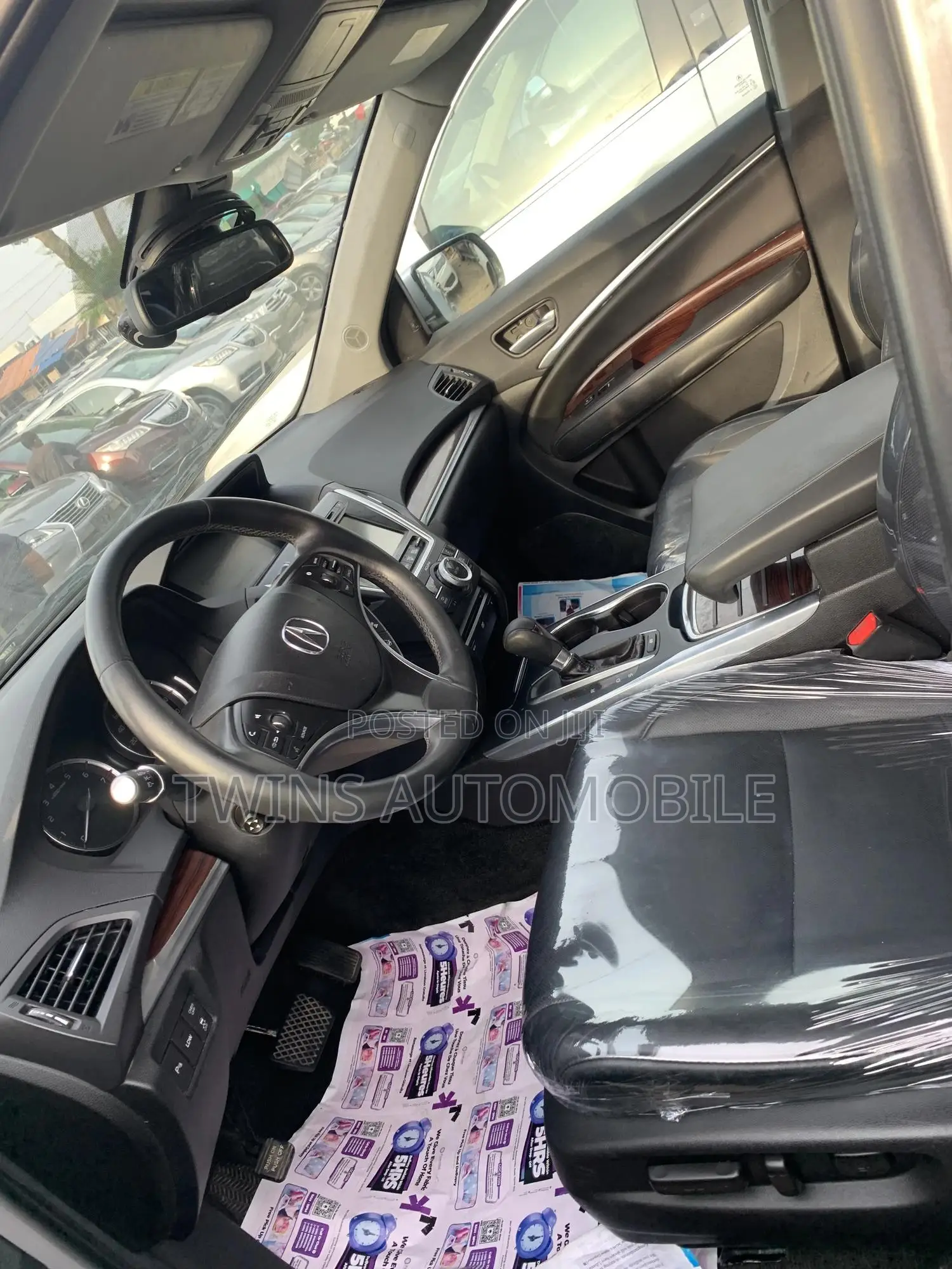 Acura MDX Advance and Entertainment Packages 4dr SUV (3.5L 6cyl 6A)