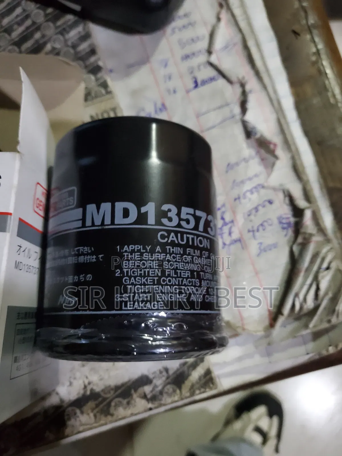 Mitsubishi Oil Fitter Md135737