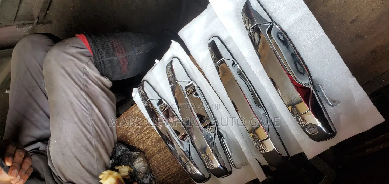 Door Handle Cadillac Escalade 2010