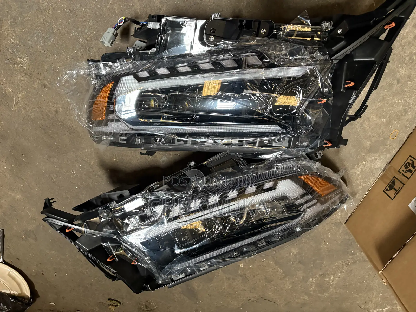 4 Touch Headlamps Prado 2025