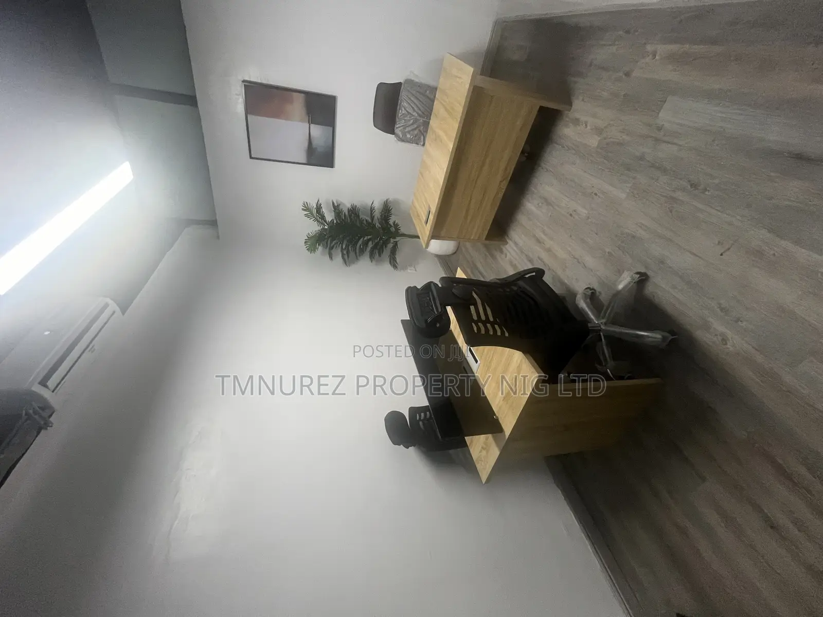 Furnished Office Space to Let