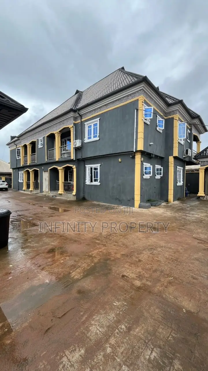 3bdrm Block of Flats in Benin City for sale
