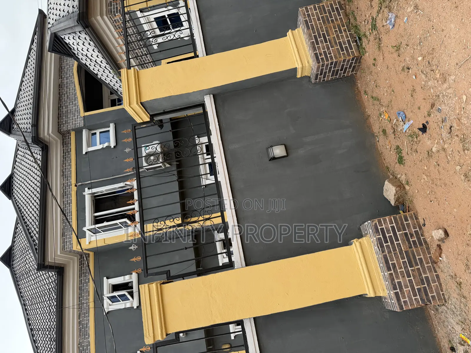 3bdrm Block of Flats in Benin City for sale