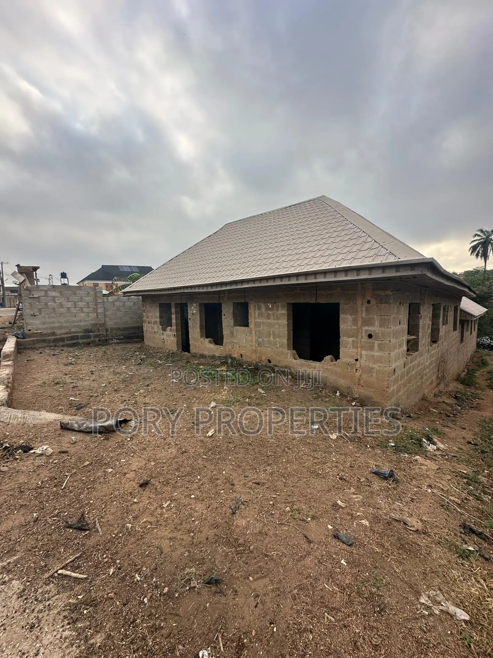 4bdrm Bungalow in Idi Ishin, Jericho for sale