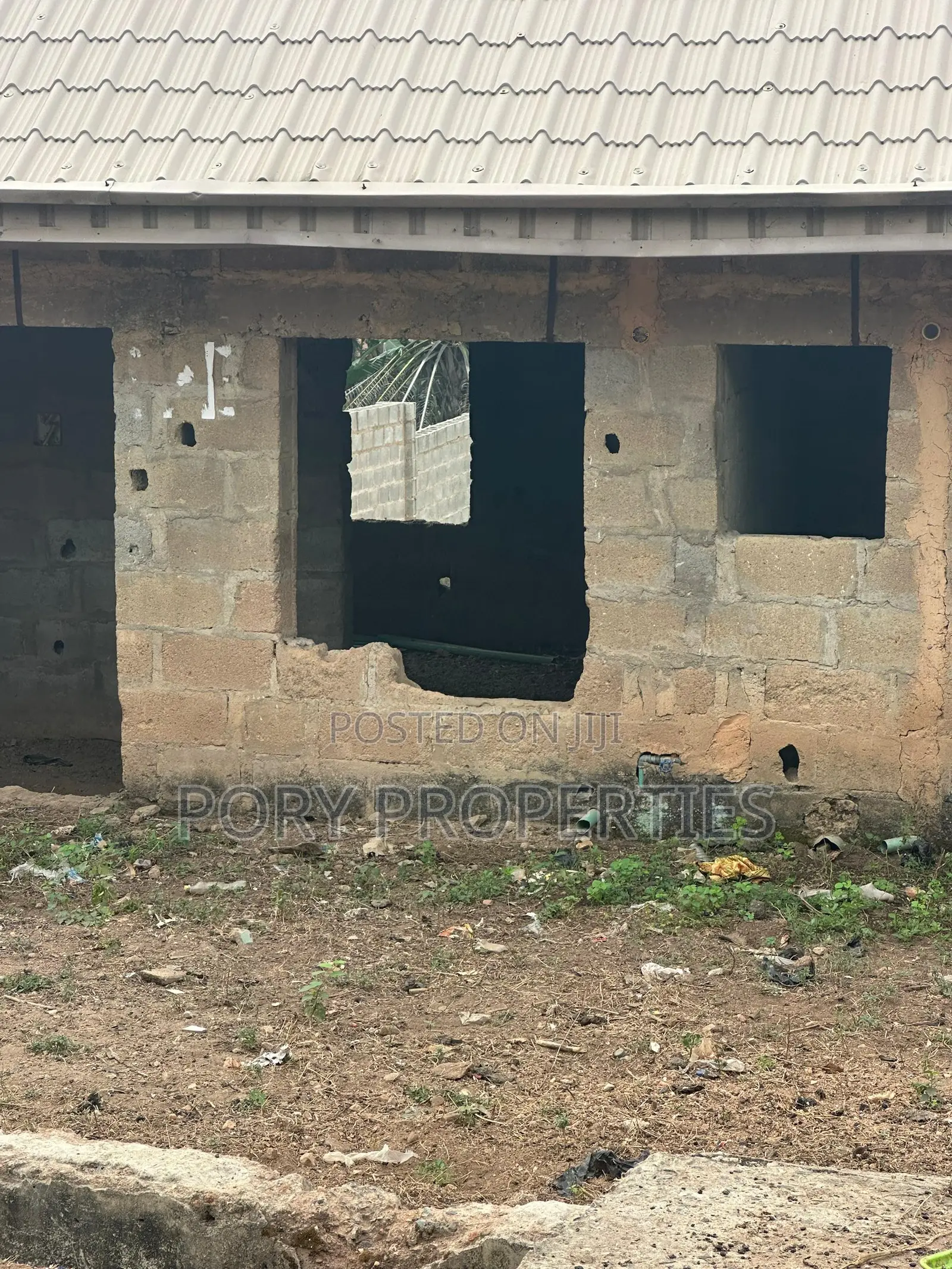 4bdrm Bungalow in Idi Ishin, Jericho for sale