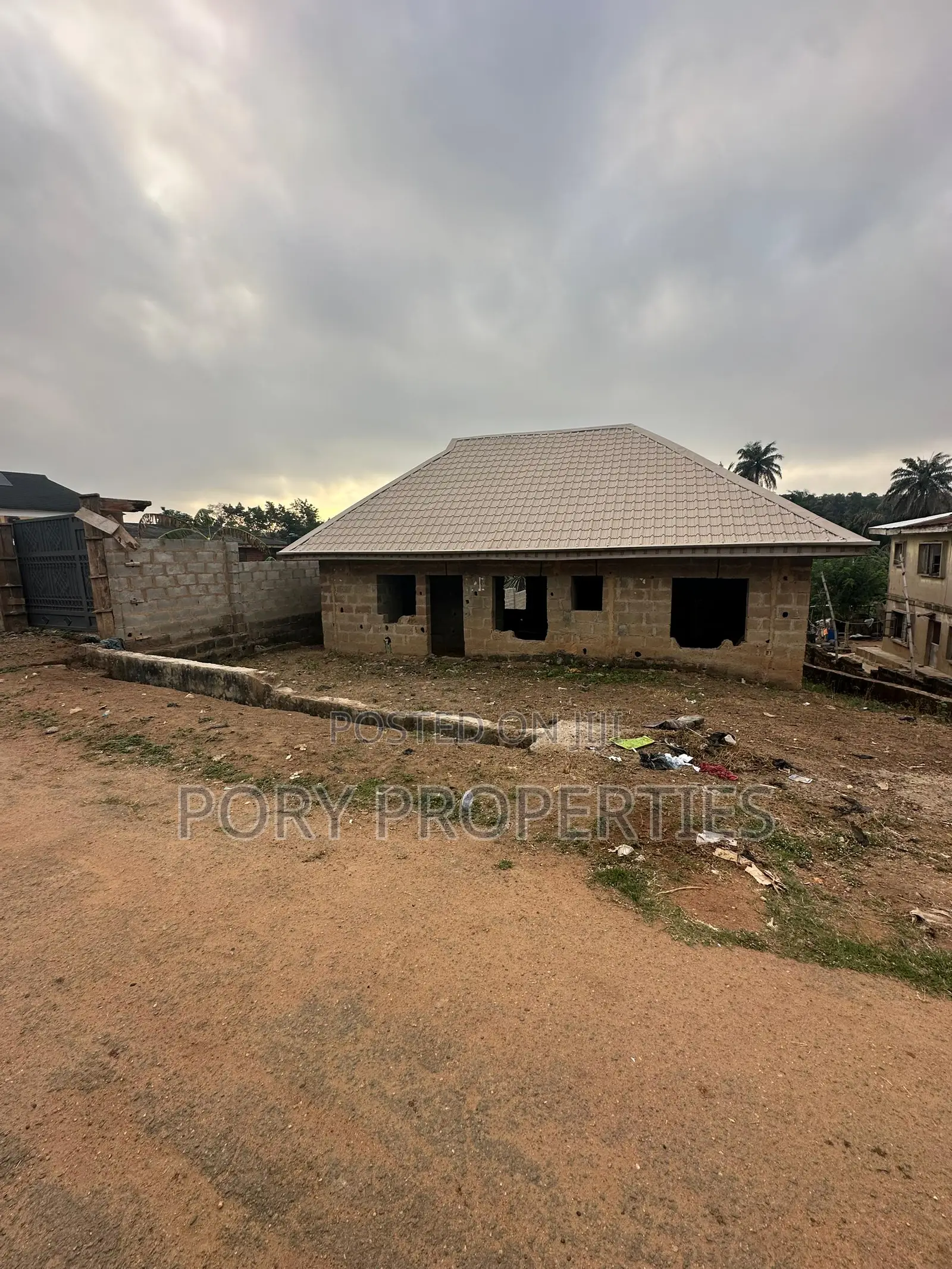4bdrm Bungalow in Idi Ishin, Jericho for sale