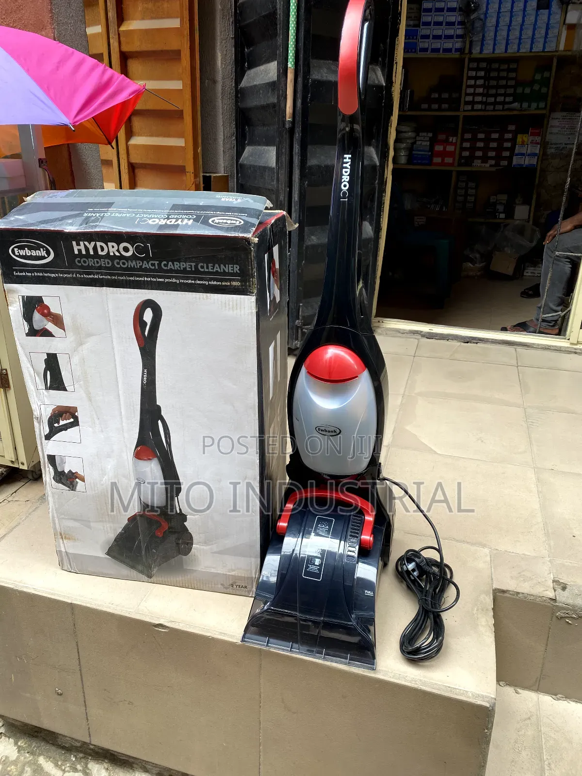Ewbank Hydroc1 Corded Compact Carpet Cleaner (Model Ew3070).