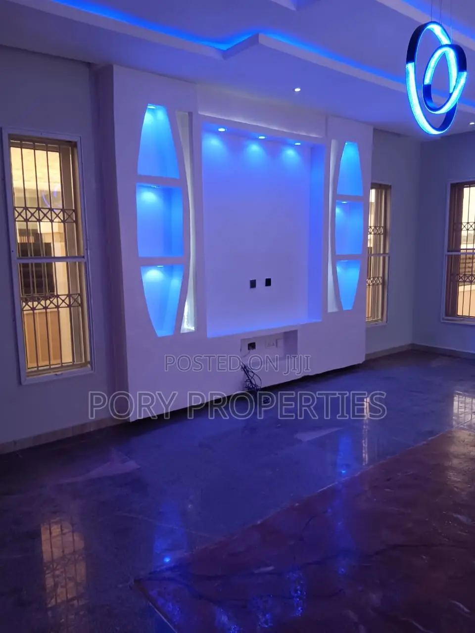 Furnished 4bdrm Duplex in Jericho Gra for sale