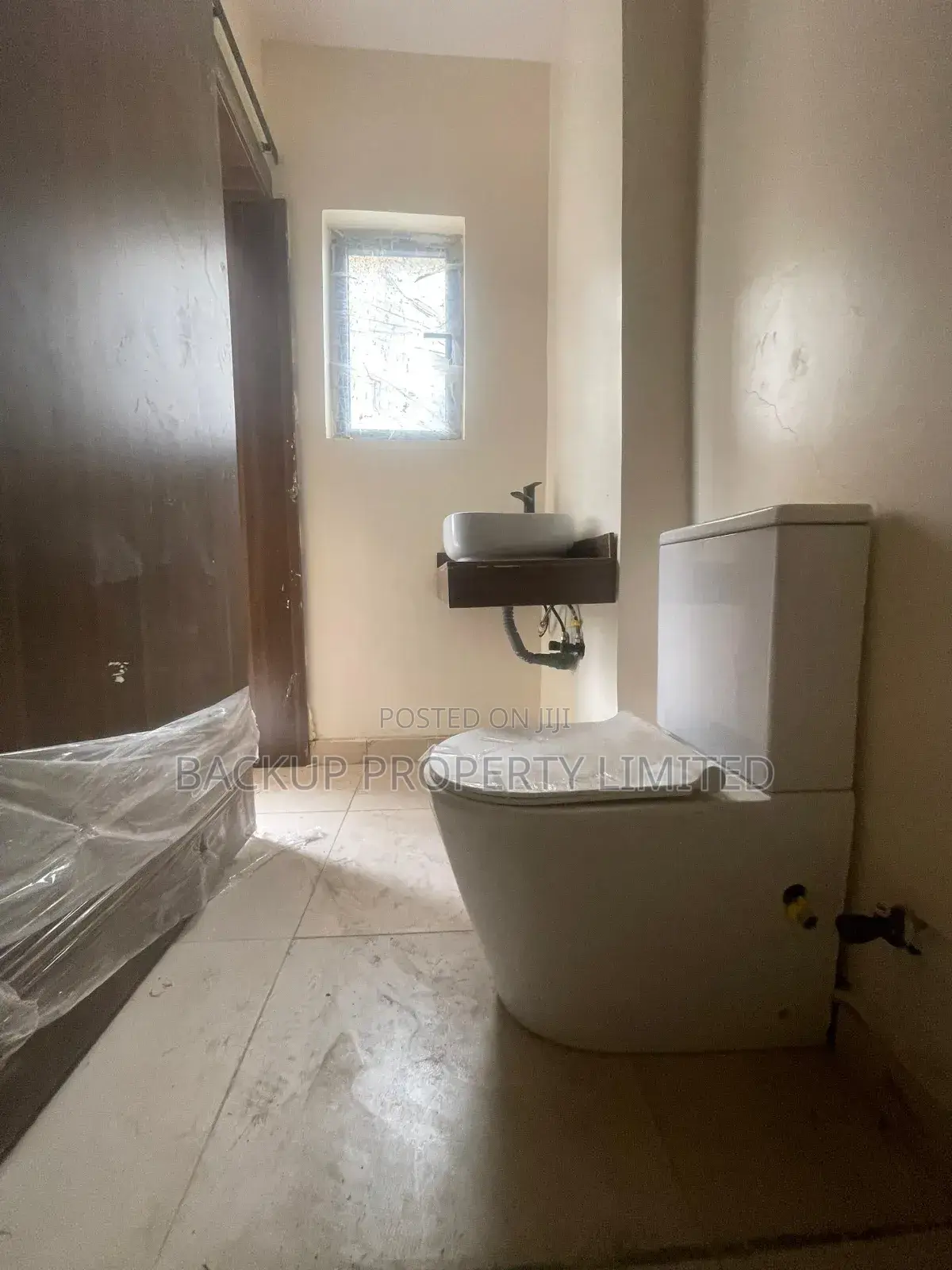 Studio Apartment in Yaba for sale