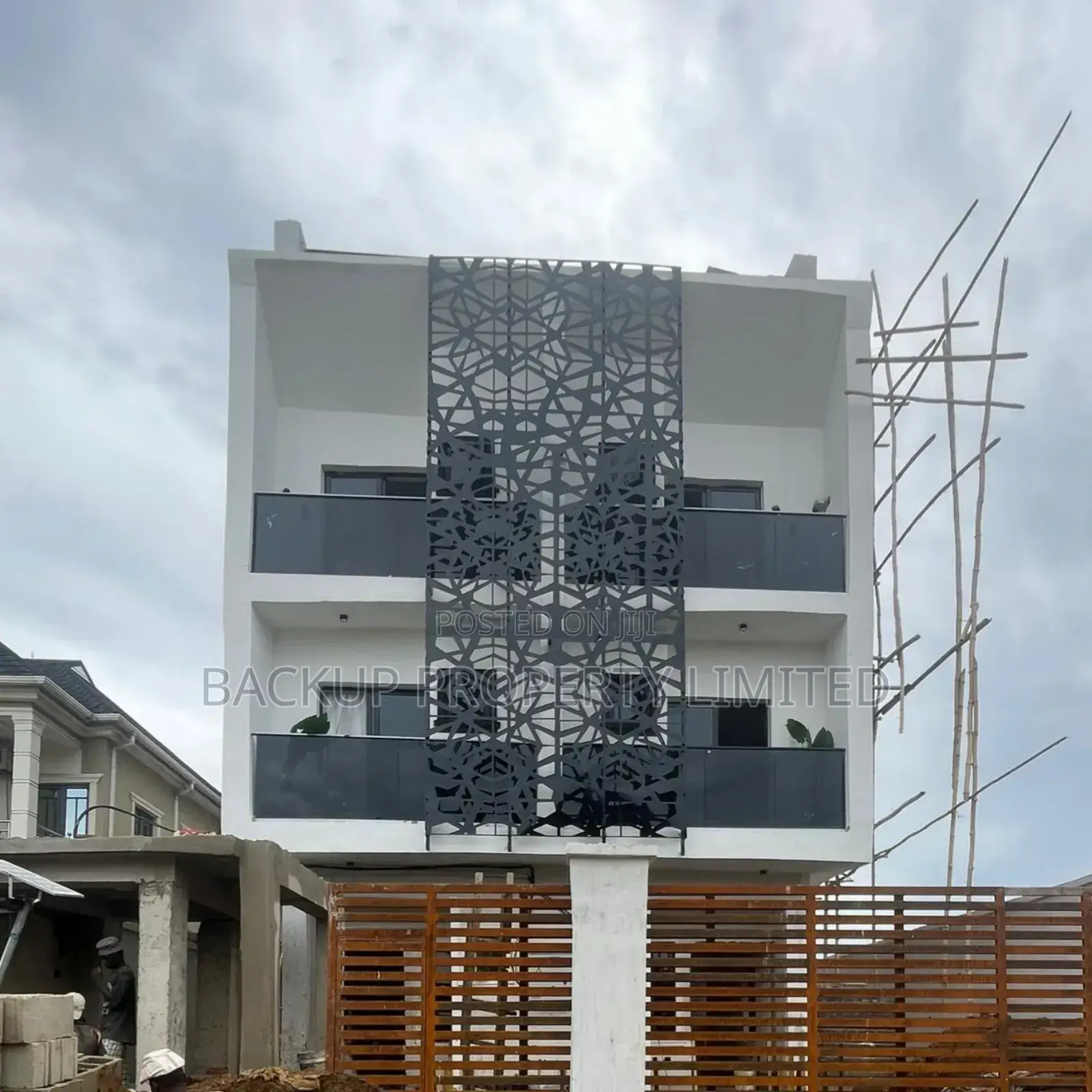 Furnished Studio Apartment in Shomolu / Shomolu for sale